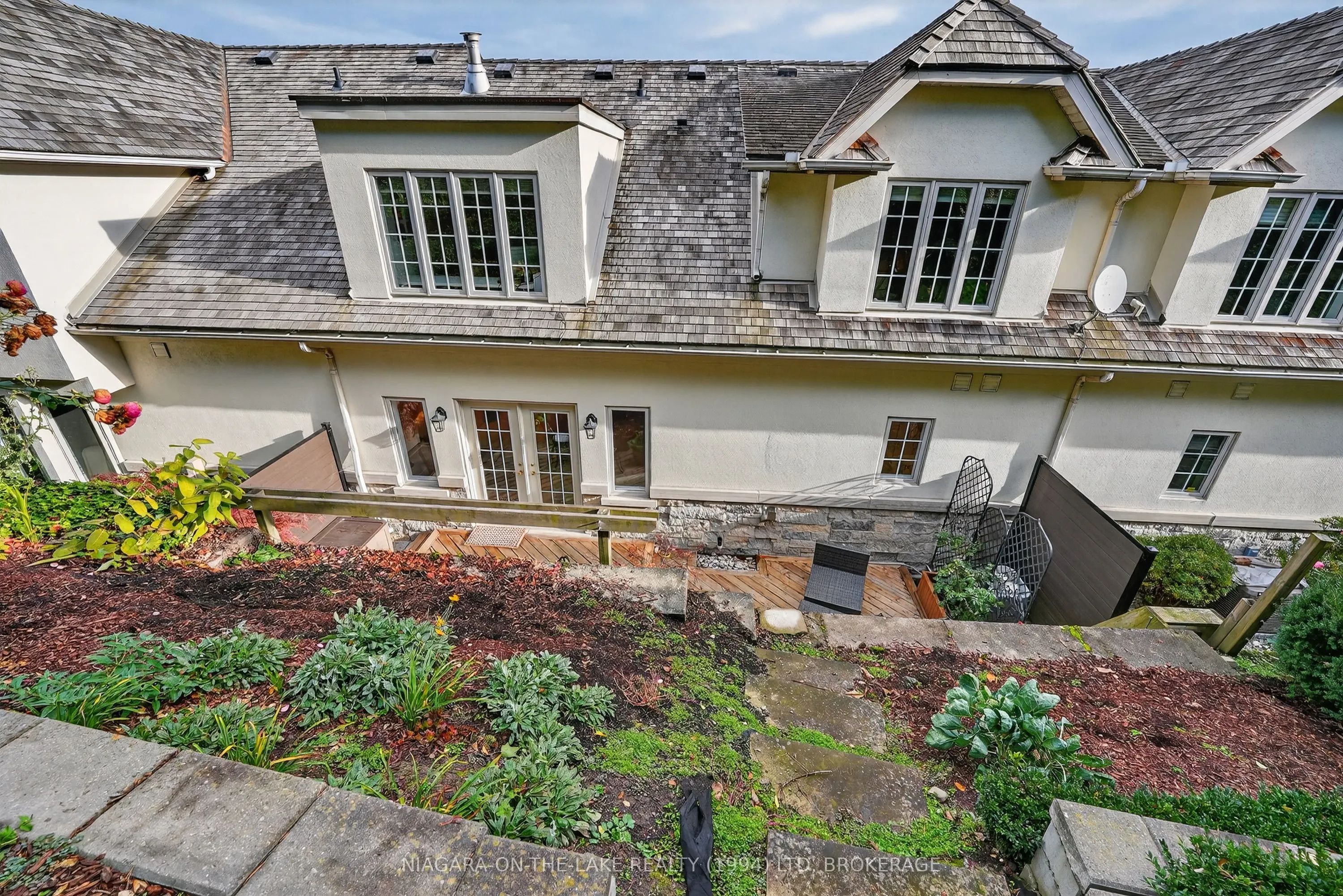 222 Ricardo Street #9