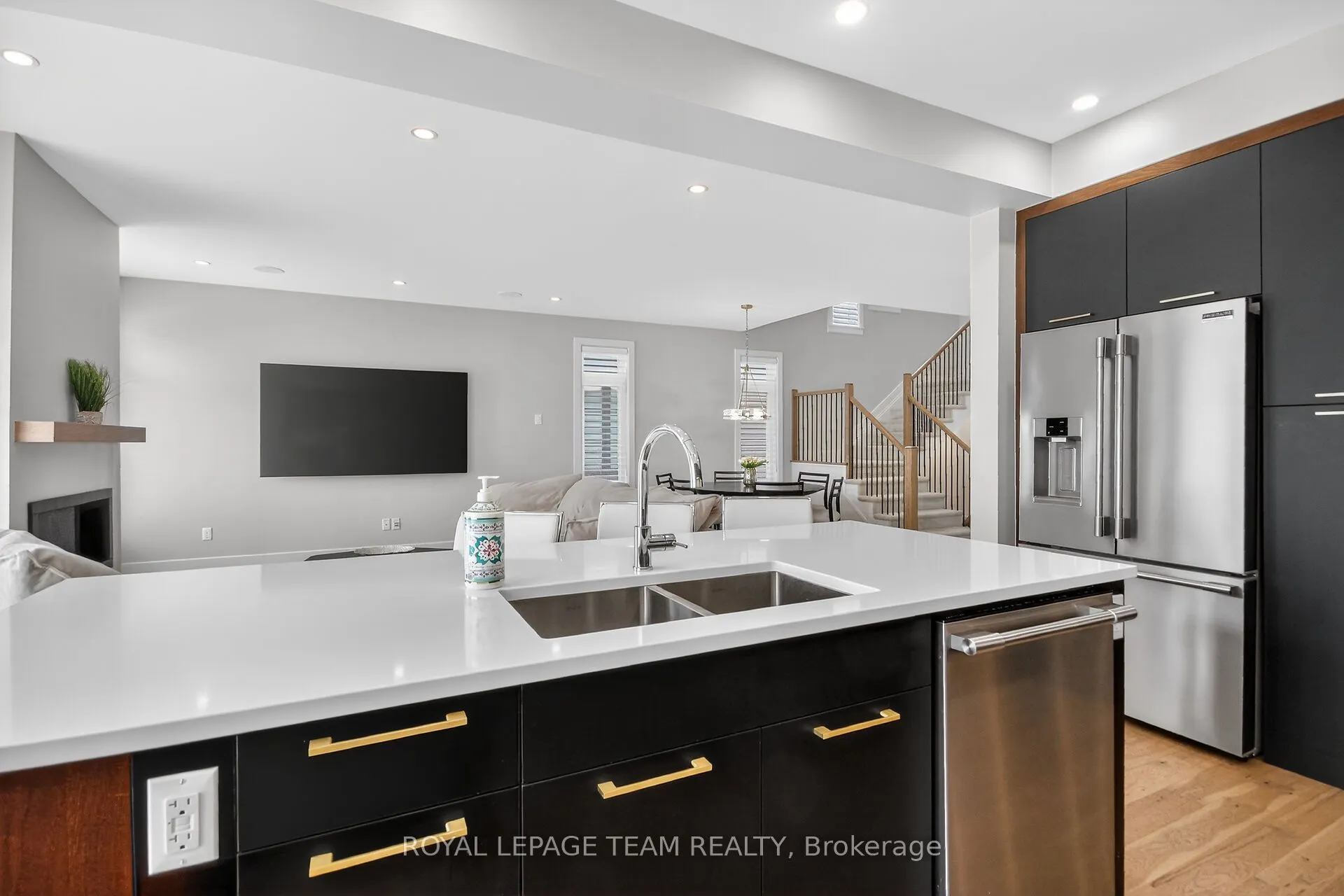 988 Beckton Heights