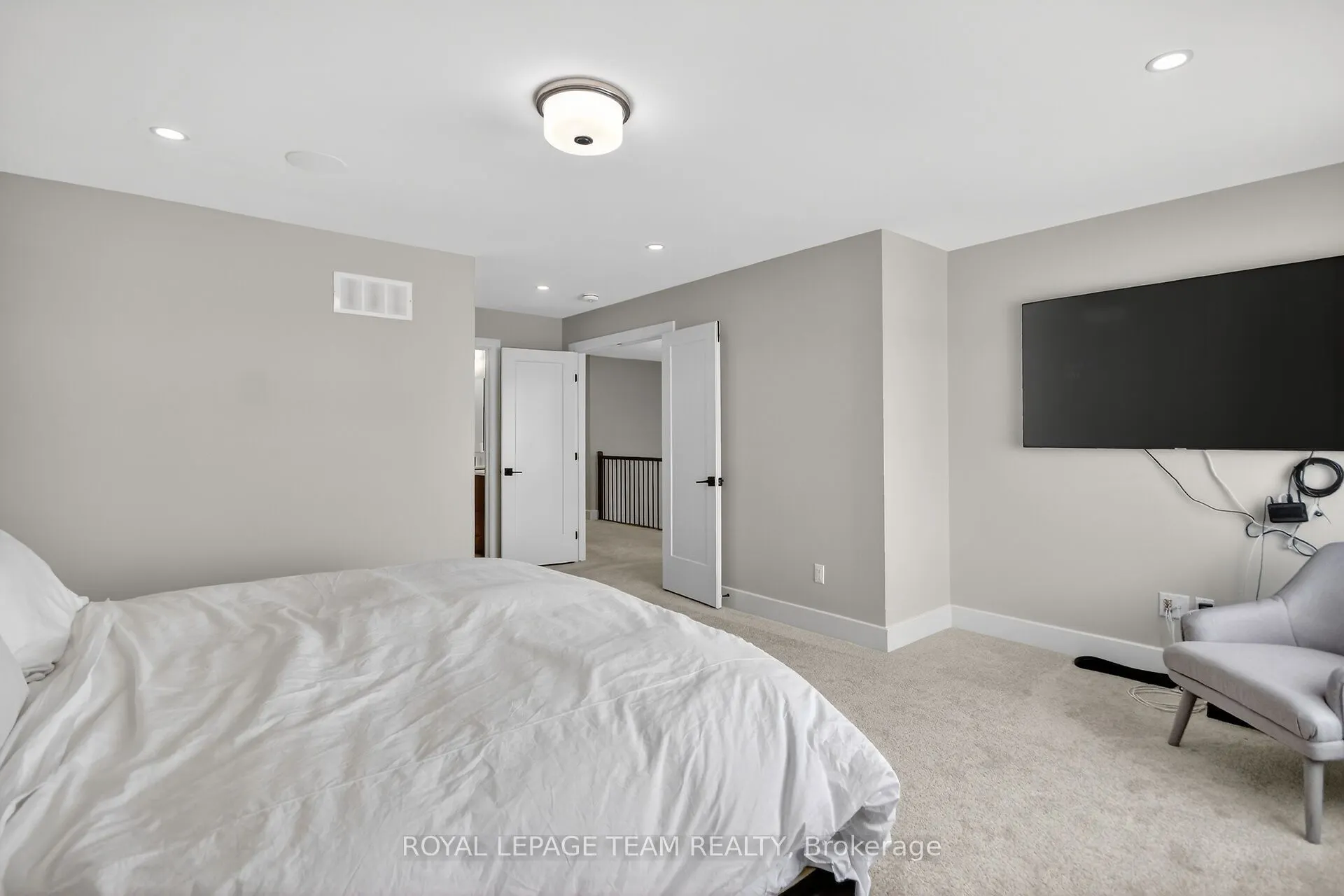 988 Beckton Heights