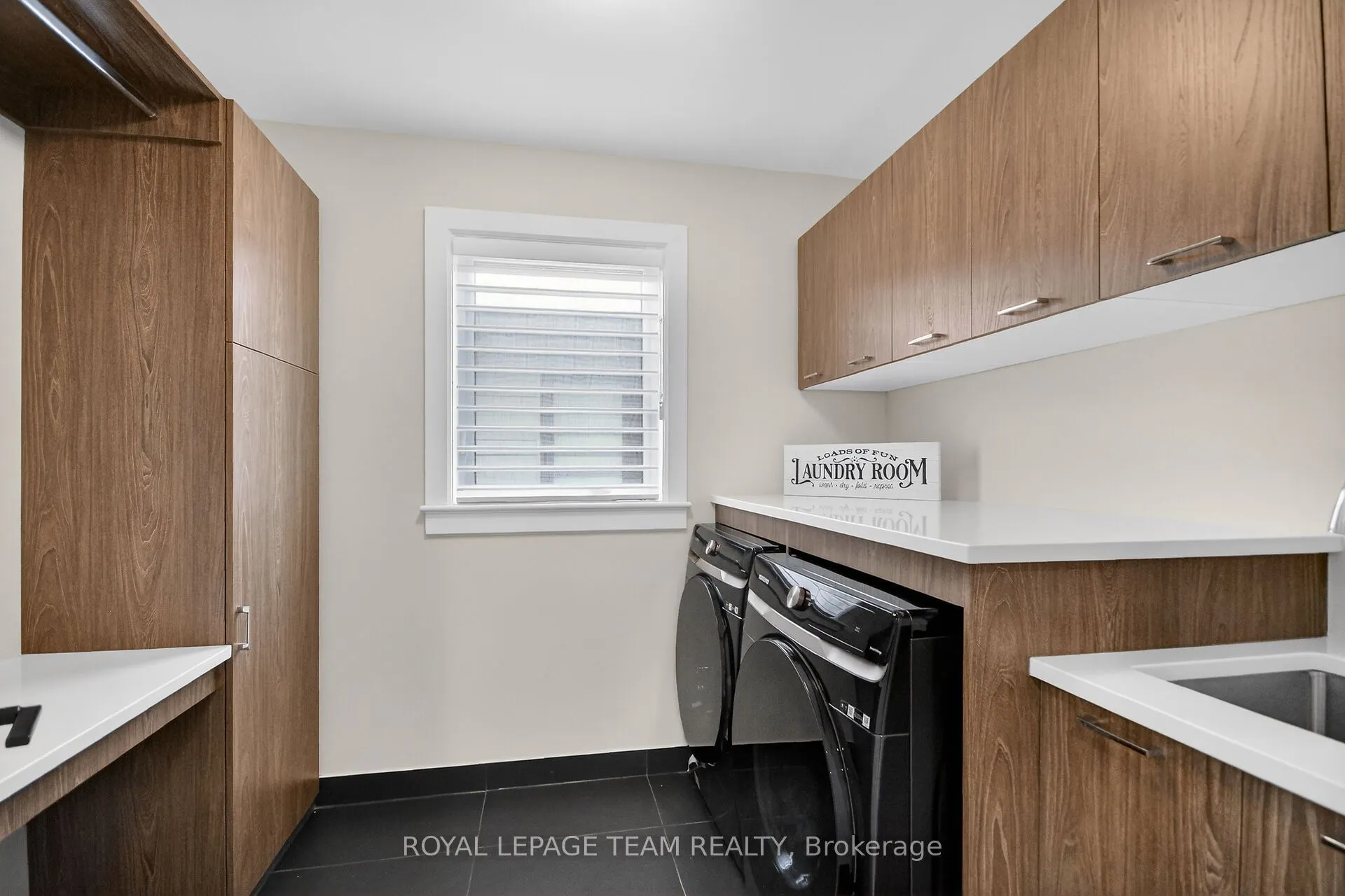 988 Beckton Heights