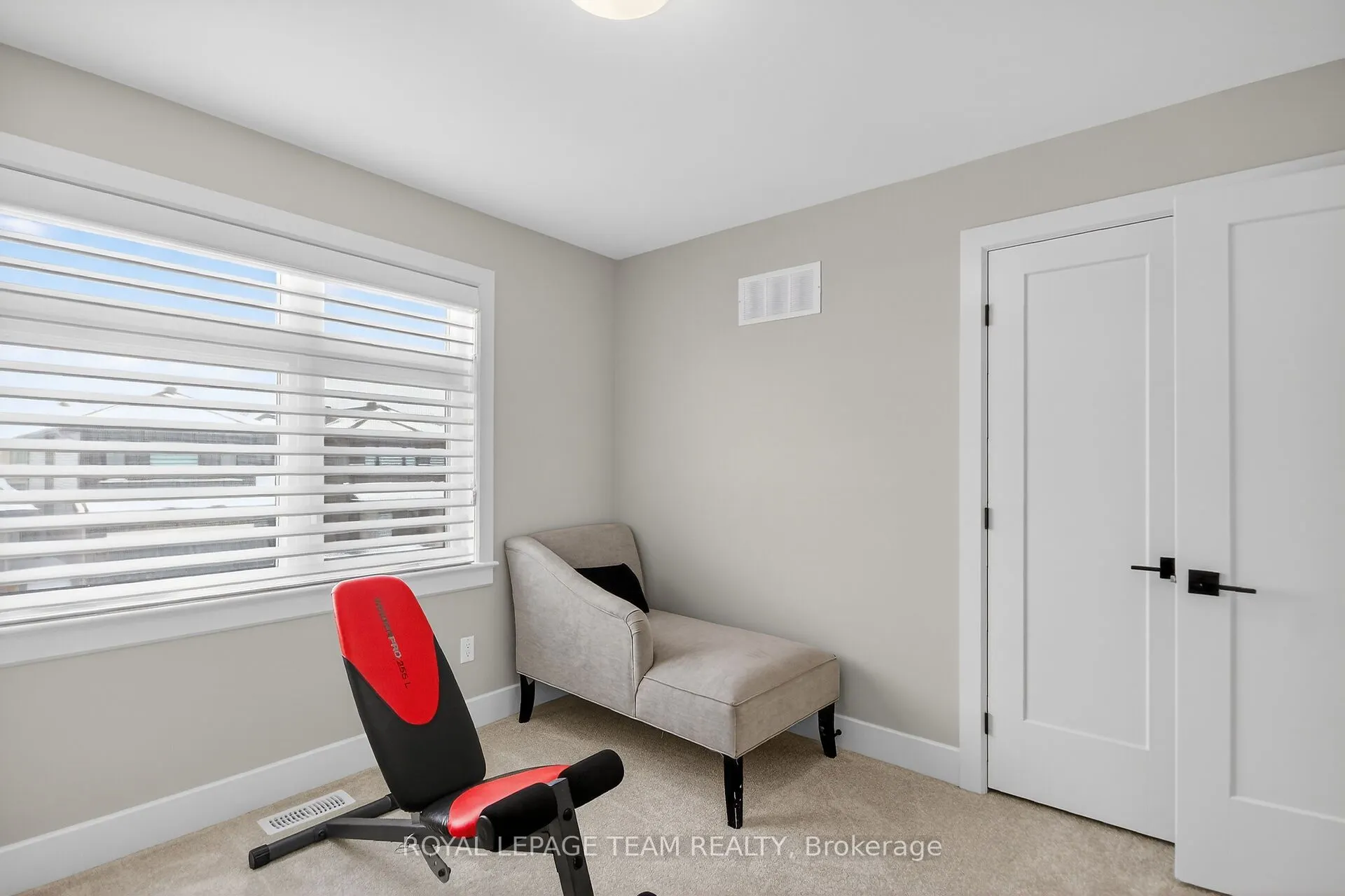 988 Beckton Heights