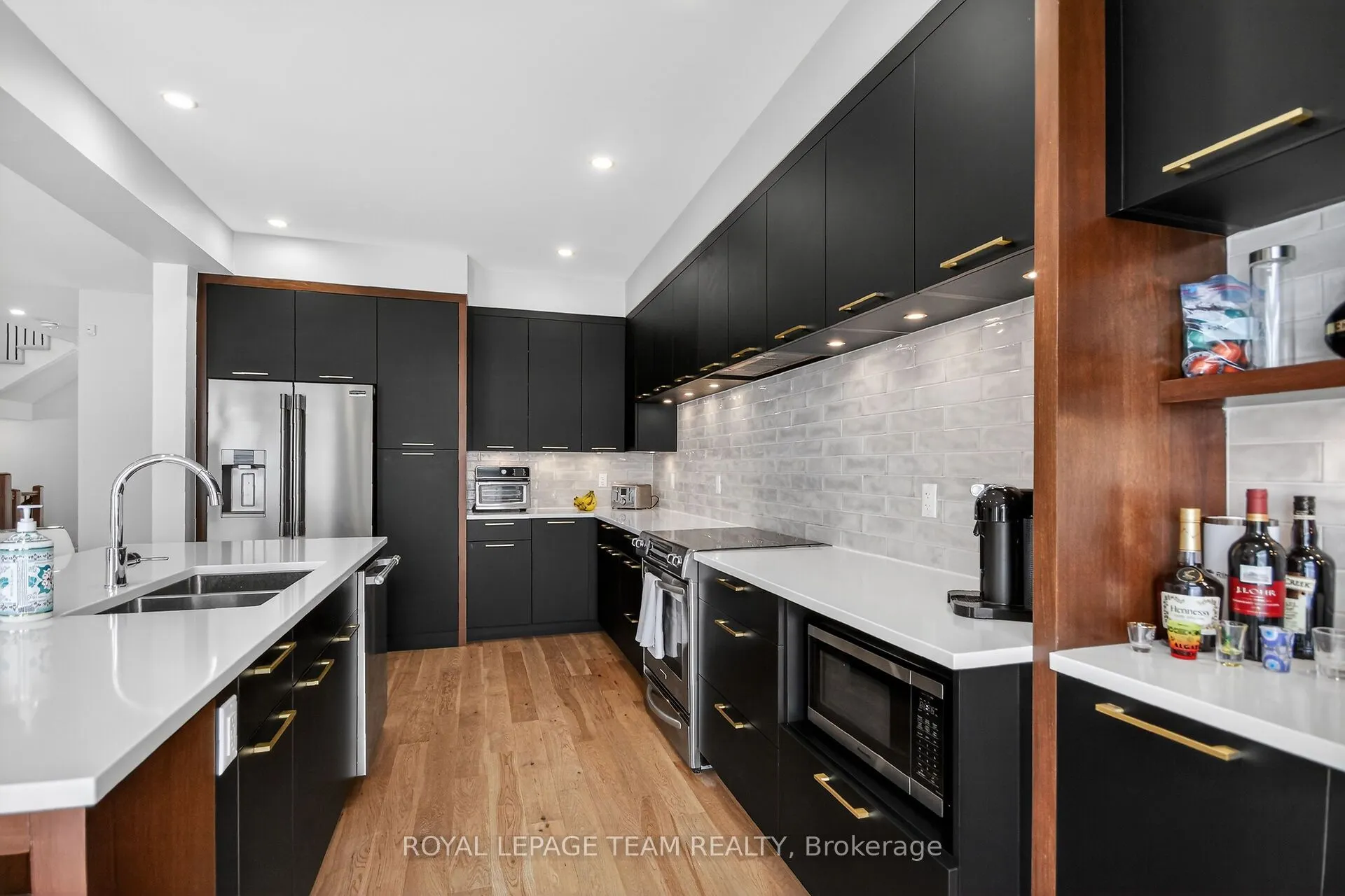 988 Beckton Heights