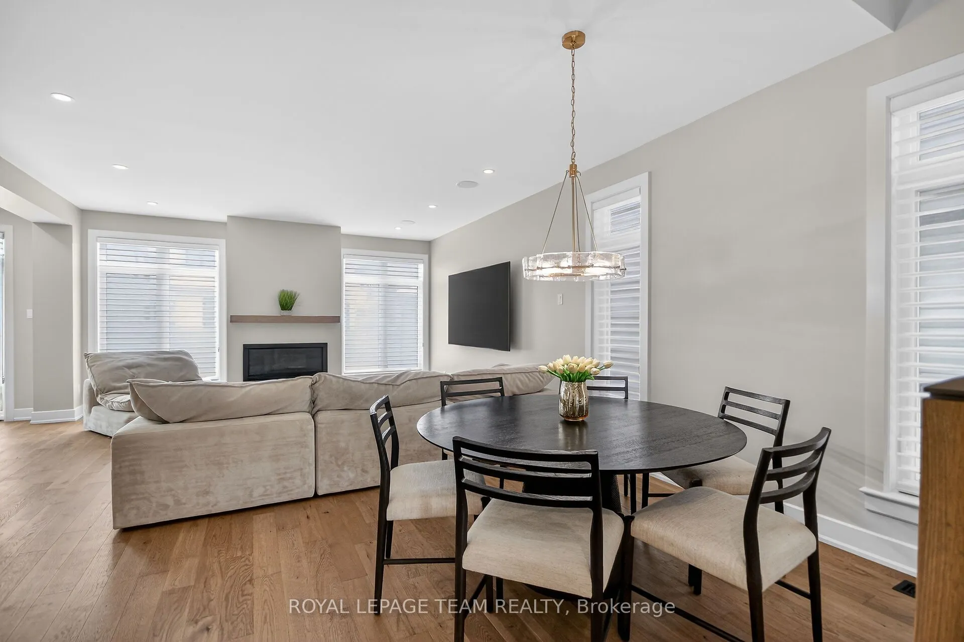 988 Beckton Heights