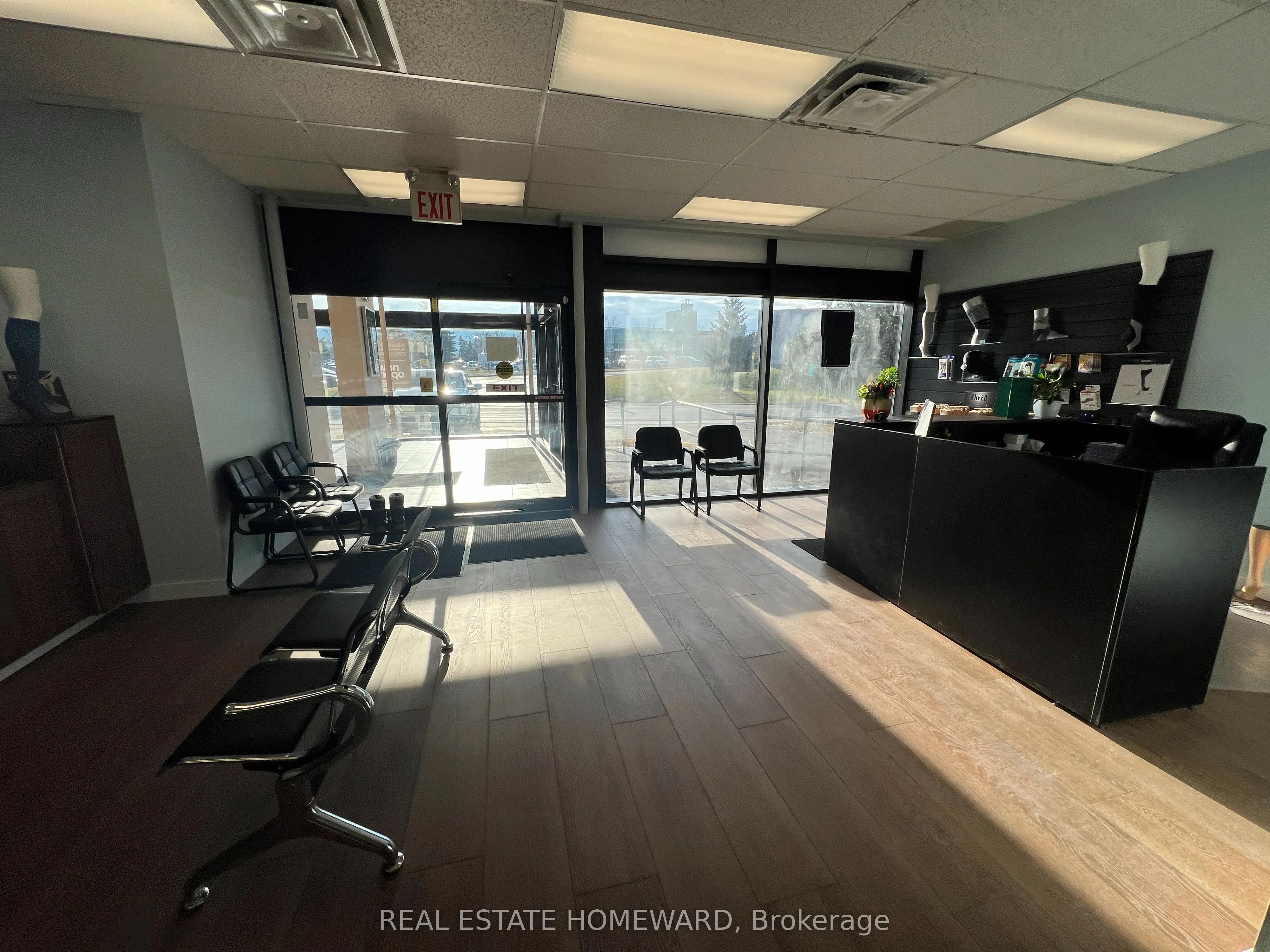 307-307A Bridge Street W
