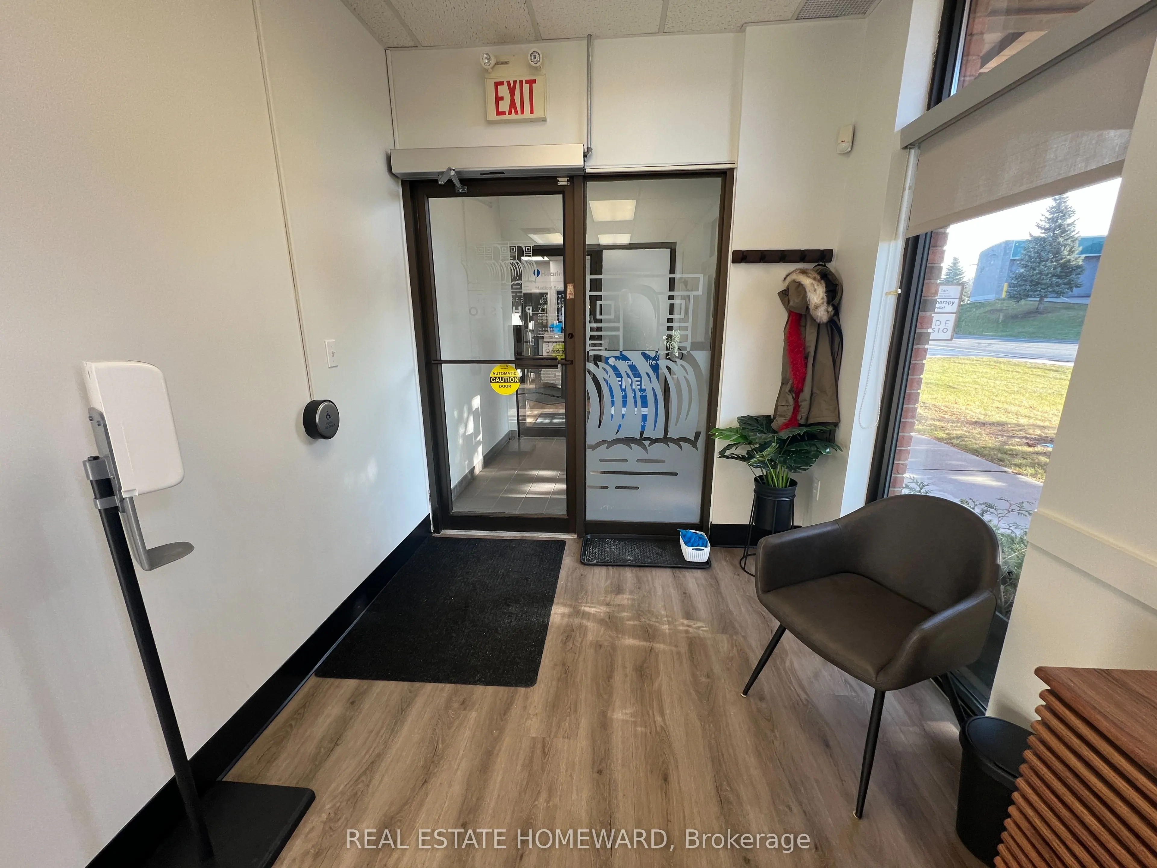 307-307A Bridge Street W