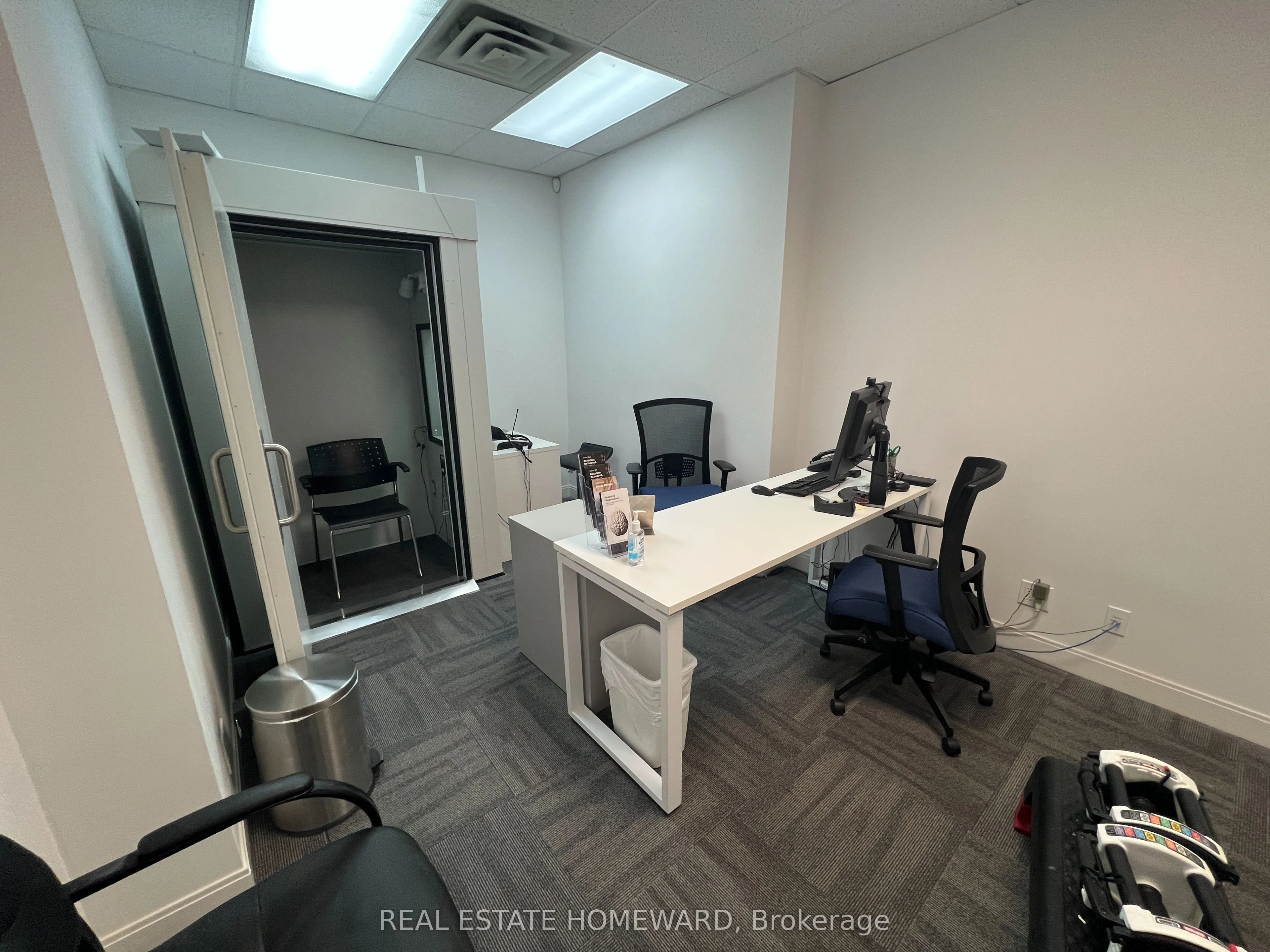 307-307A Bridge Street W