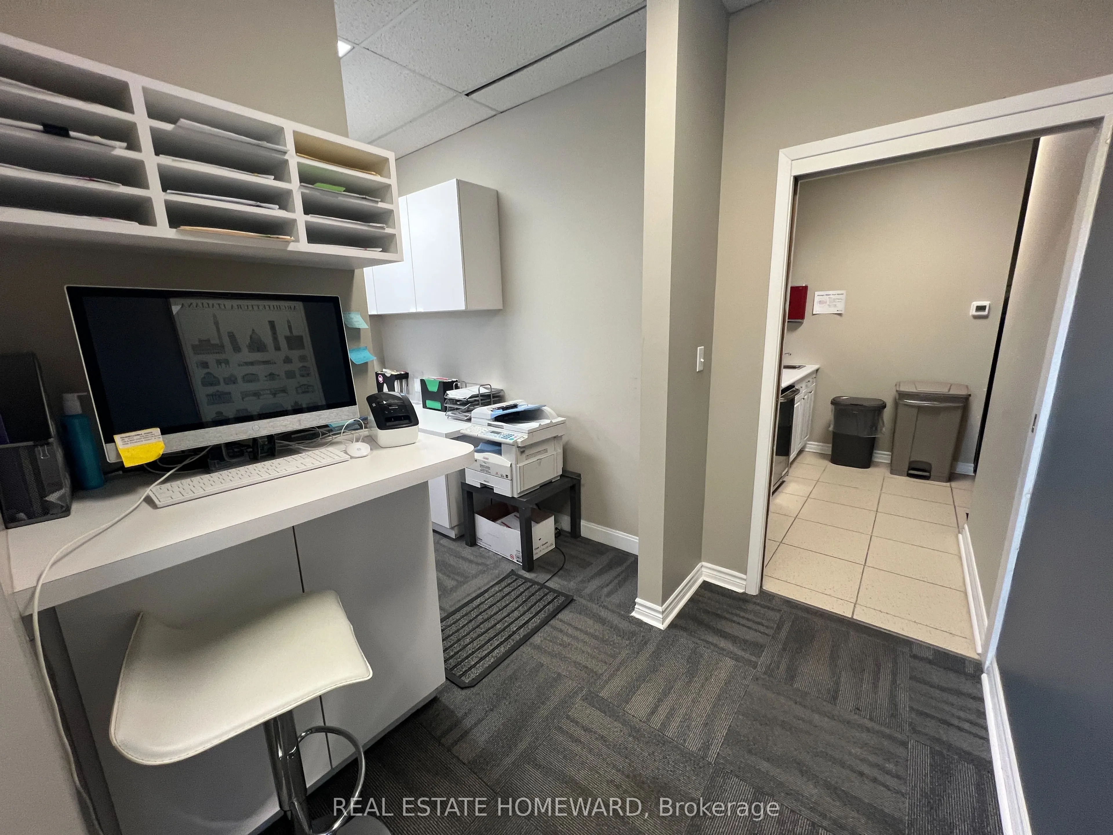 307-307A Bridge Street W