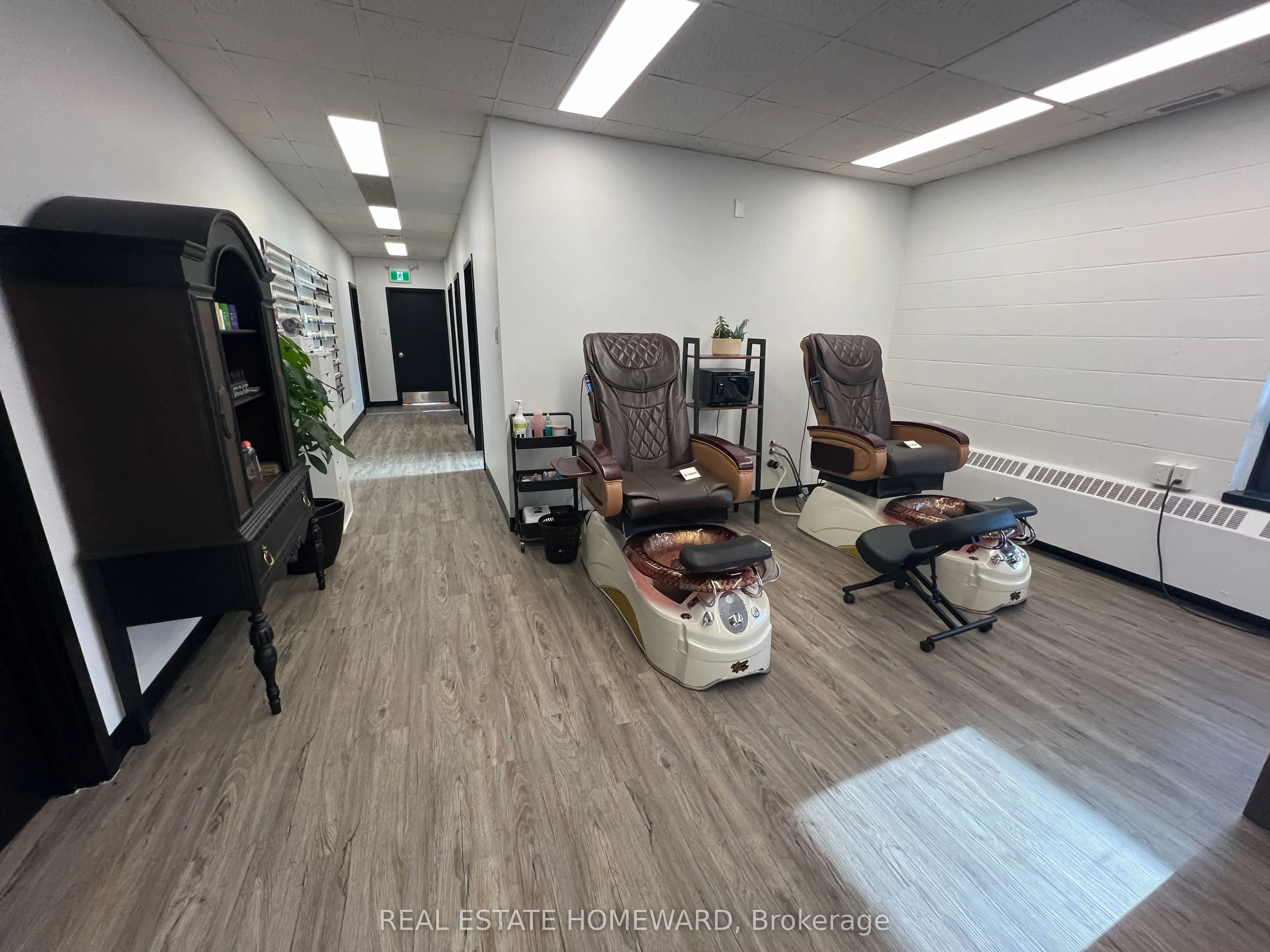 307-307A Bridge Street W