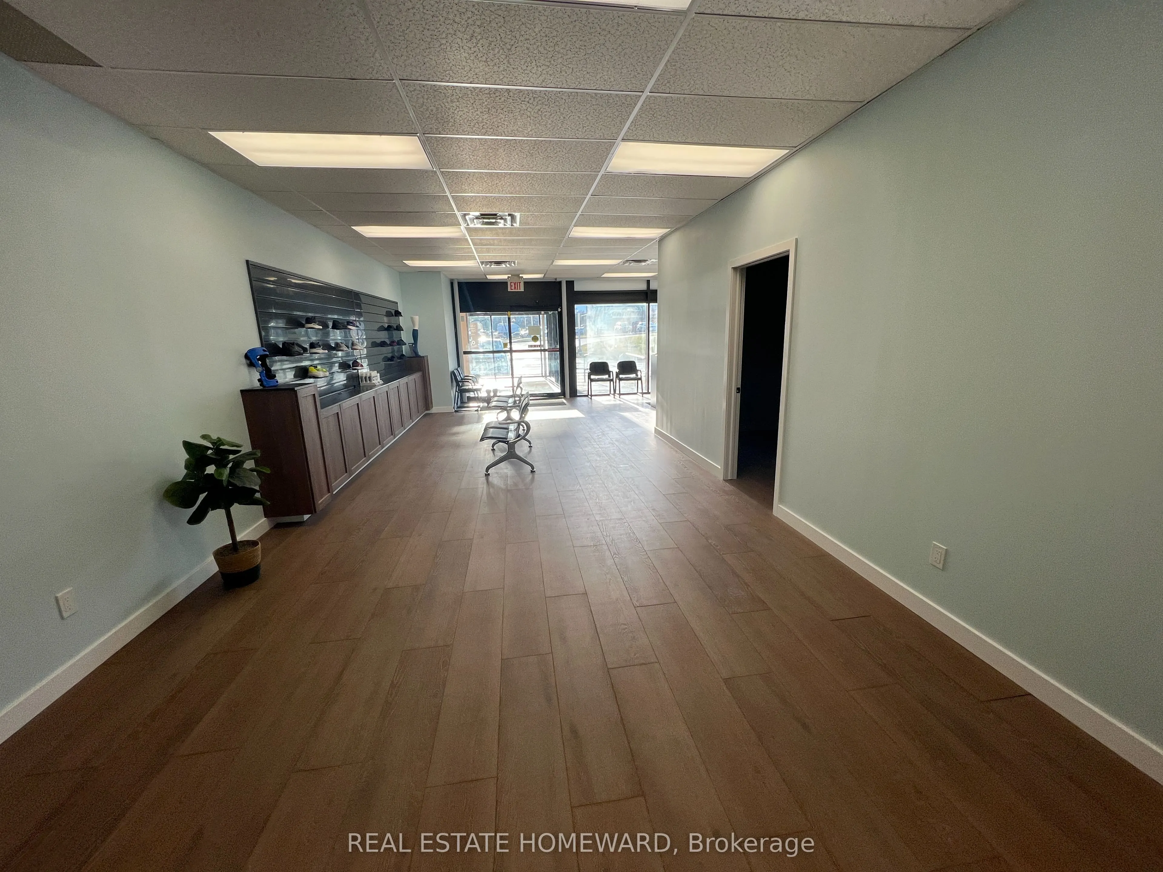 307-307A Bridge Street W