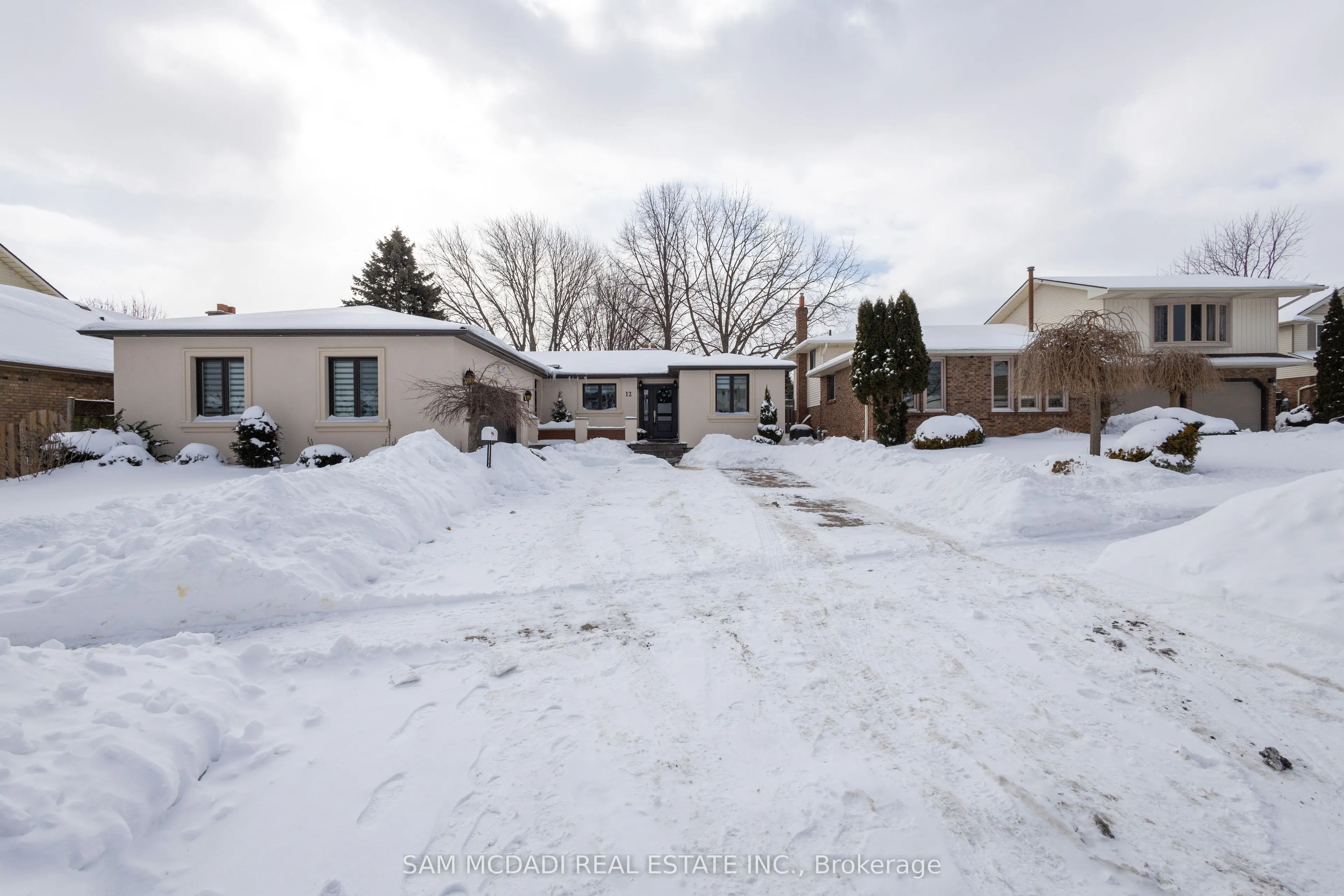 12 Cheval Drive