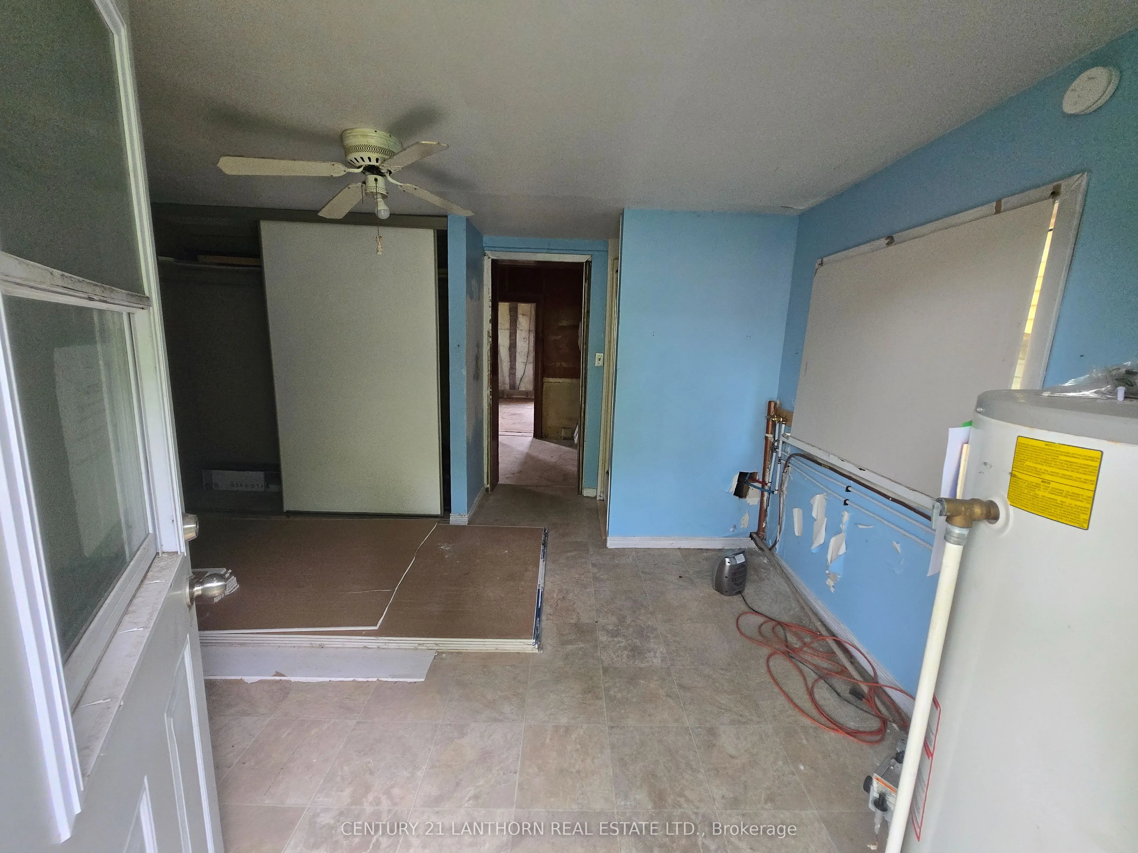 188 Dundas Street W