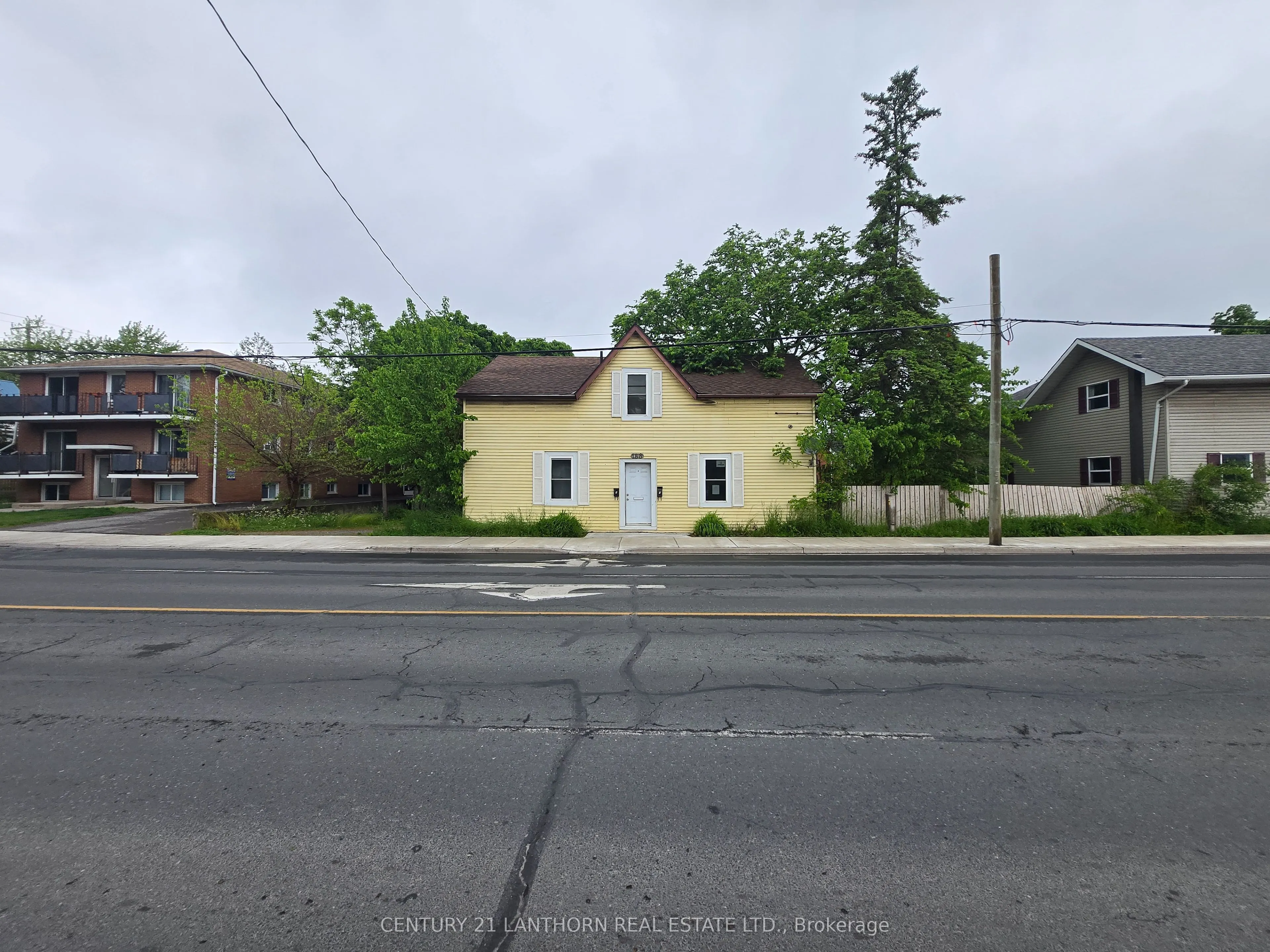 188 Dundas Street W