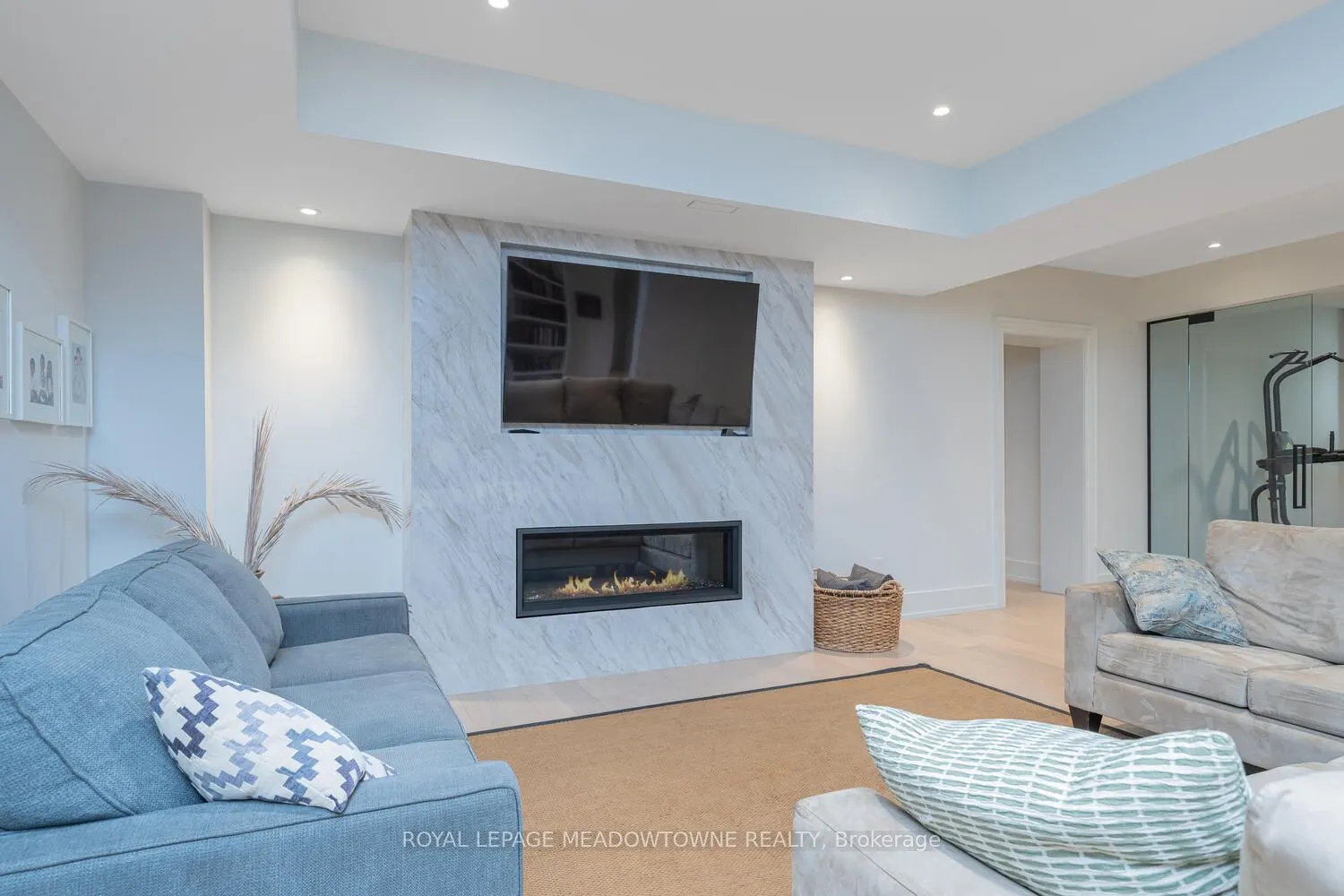 9275 Wellington Rd 50