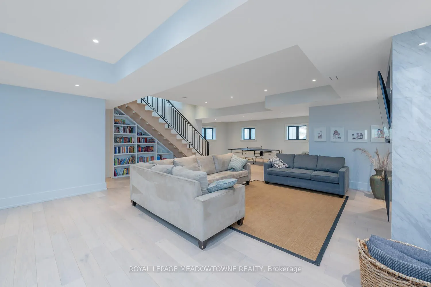 9275 Wellington Rd 50