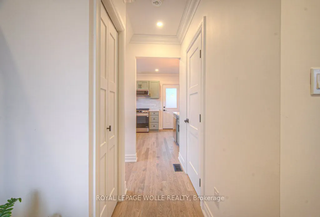 30 Dunbar Road S