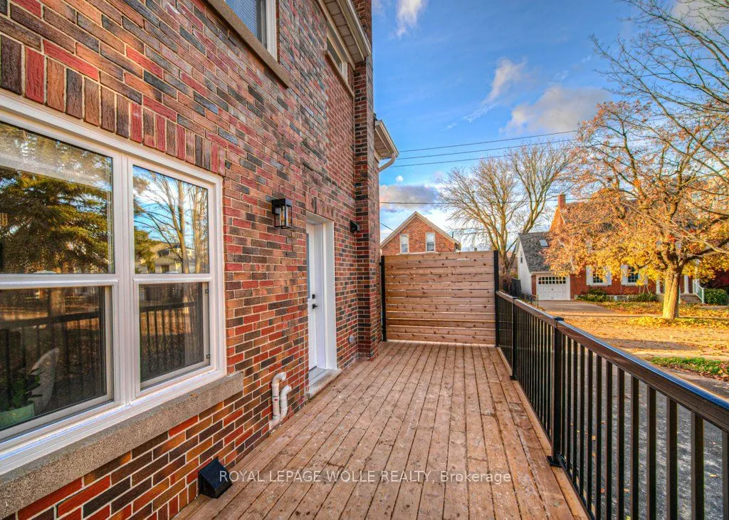 30 Dunbar Road S