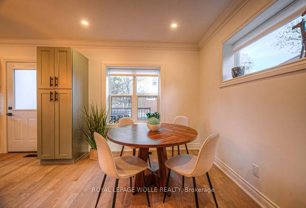 30 Dunbar Road S