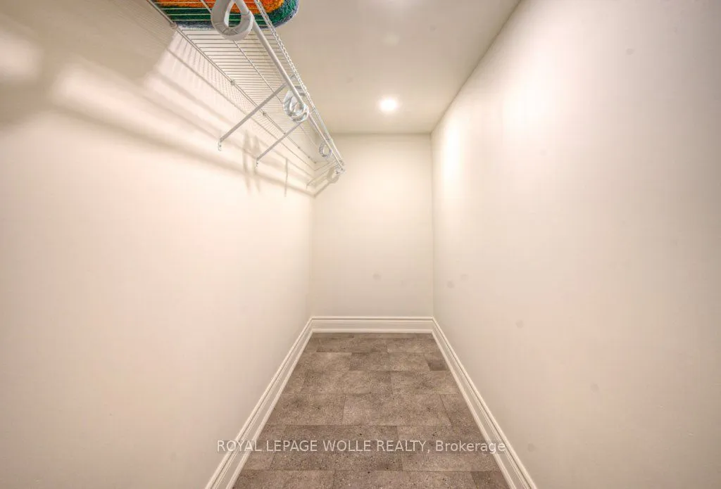 30 Dunbar Road S