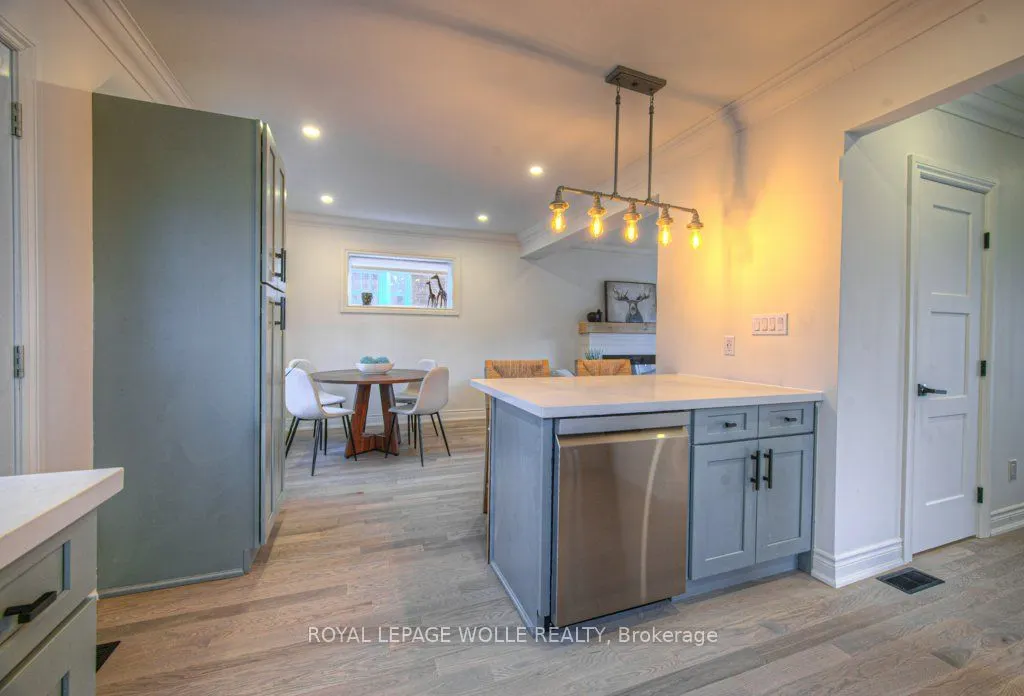 30 Dunbar Road S