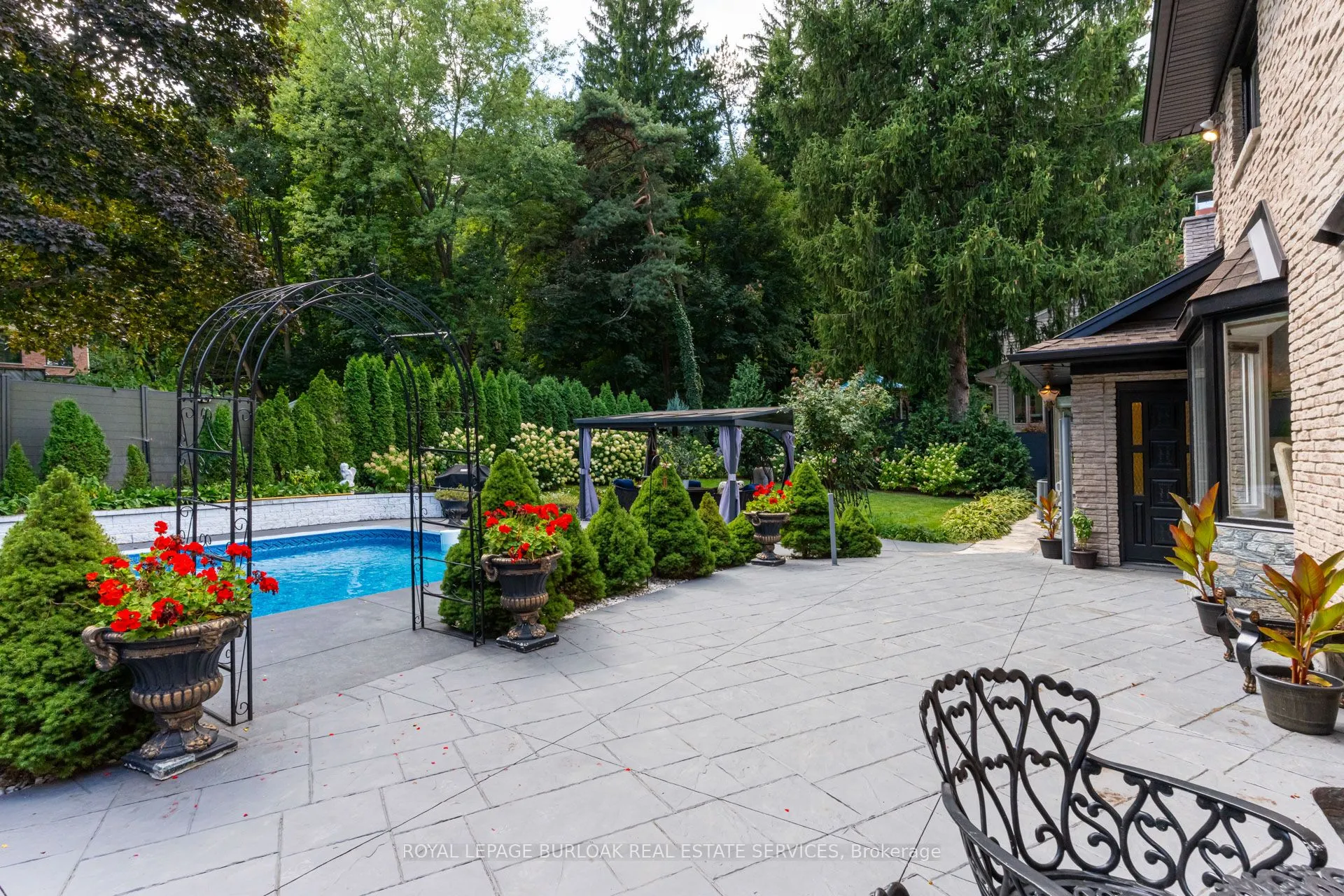28 Stonegate Drive