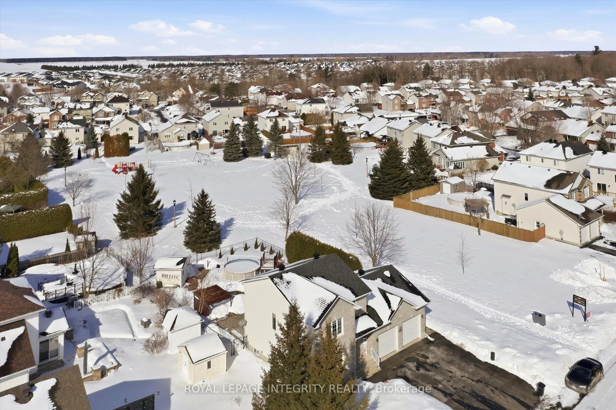 36 Frontenac Boulevard