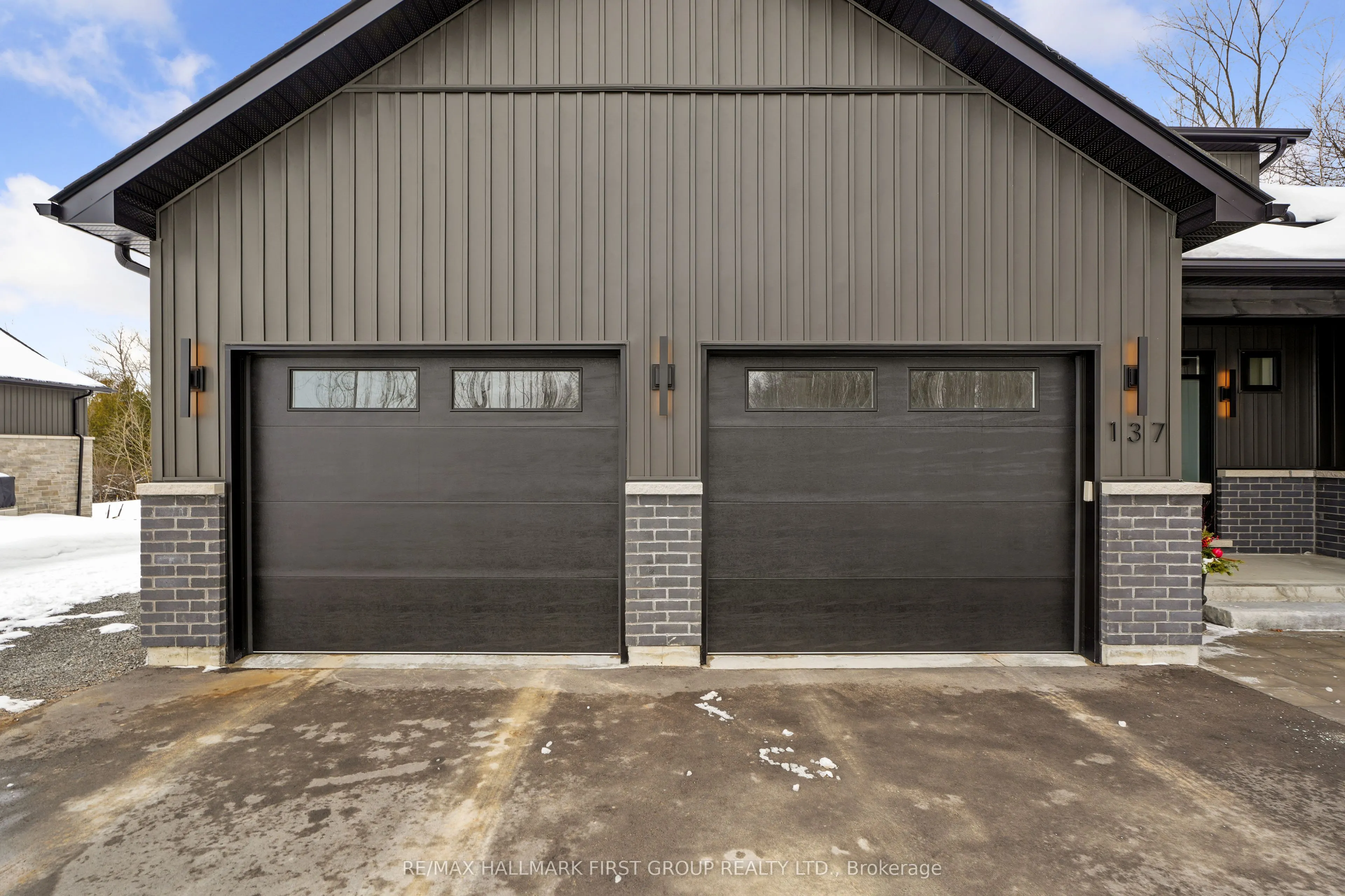 137 Ridgeline Drive