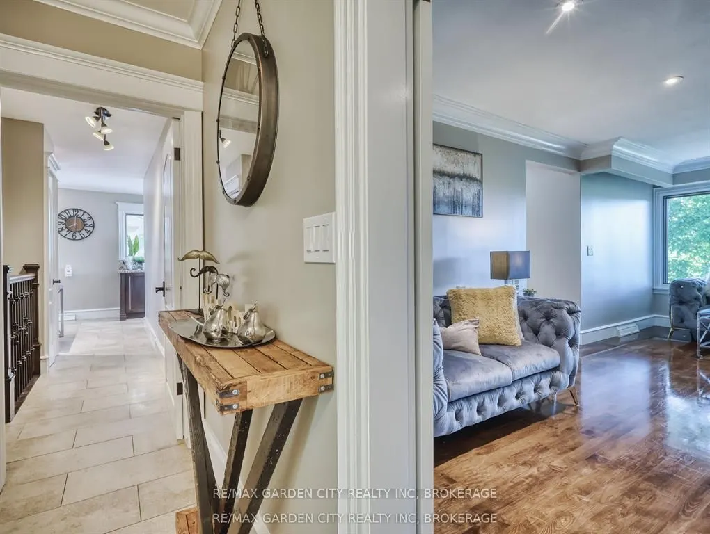28 MARSDALE Drive