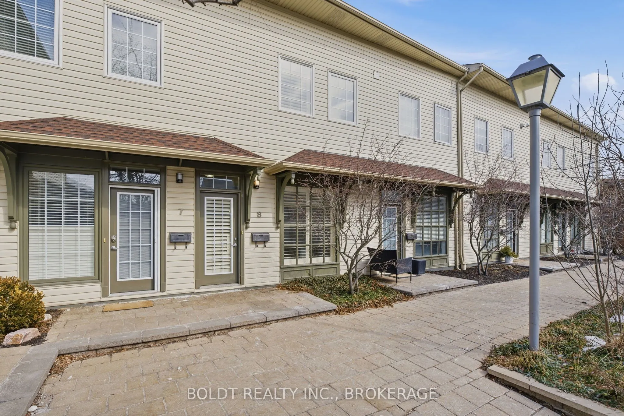 49 ONTARIO Street #8