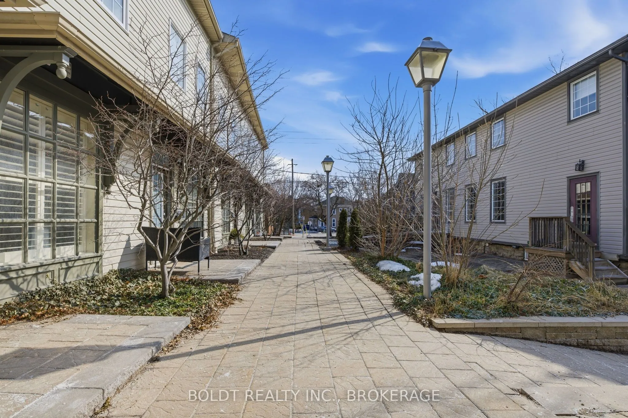 49 ONTARIO Street #8