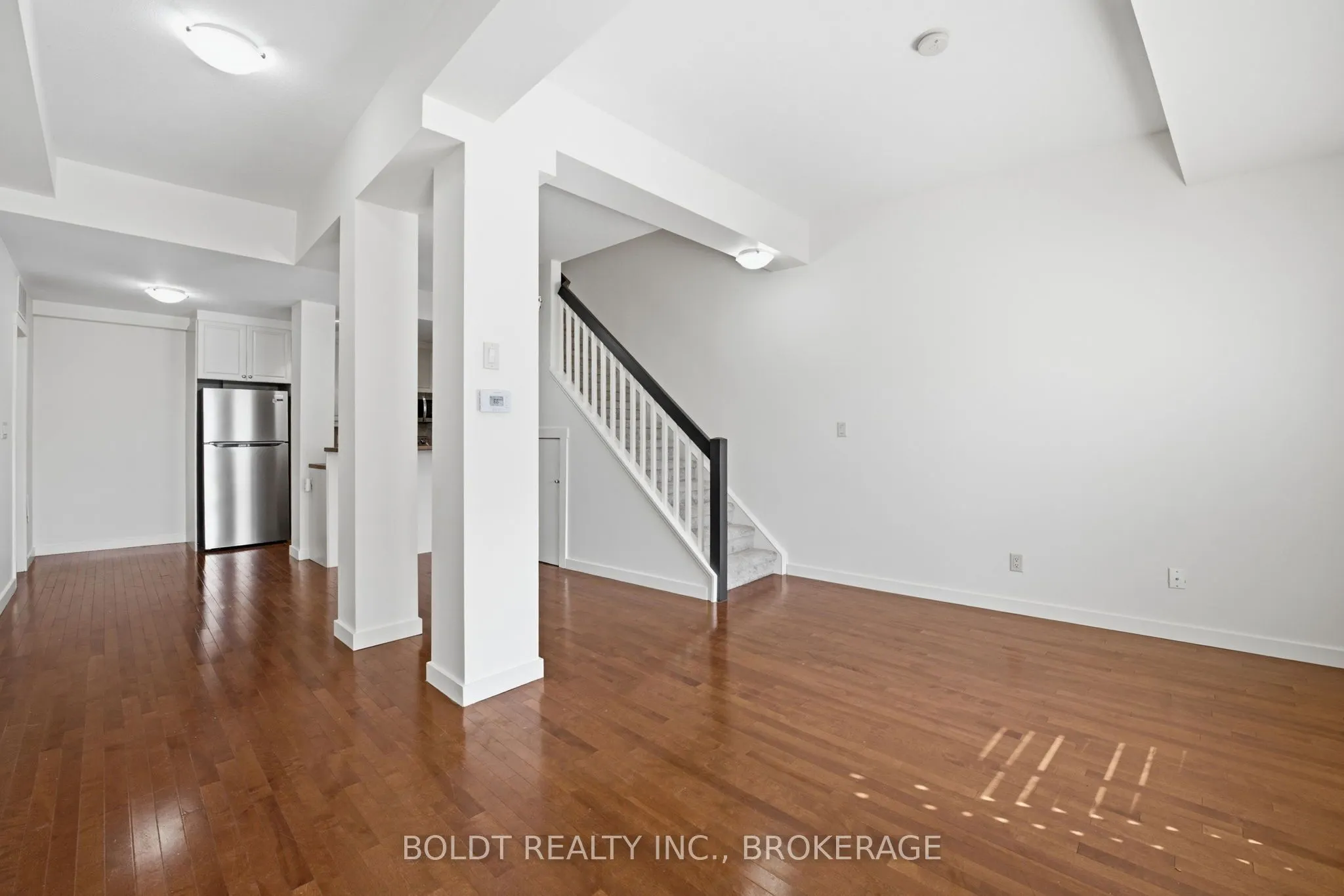 49 ONTARIO Street #8