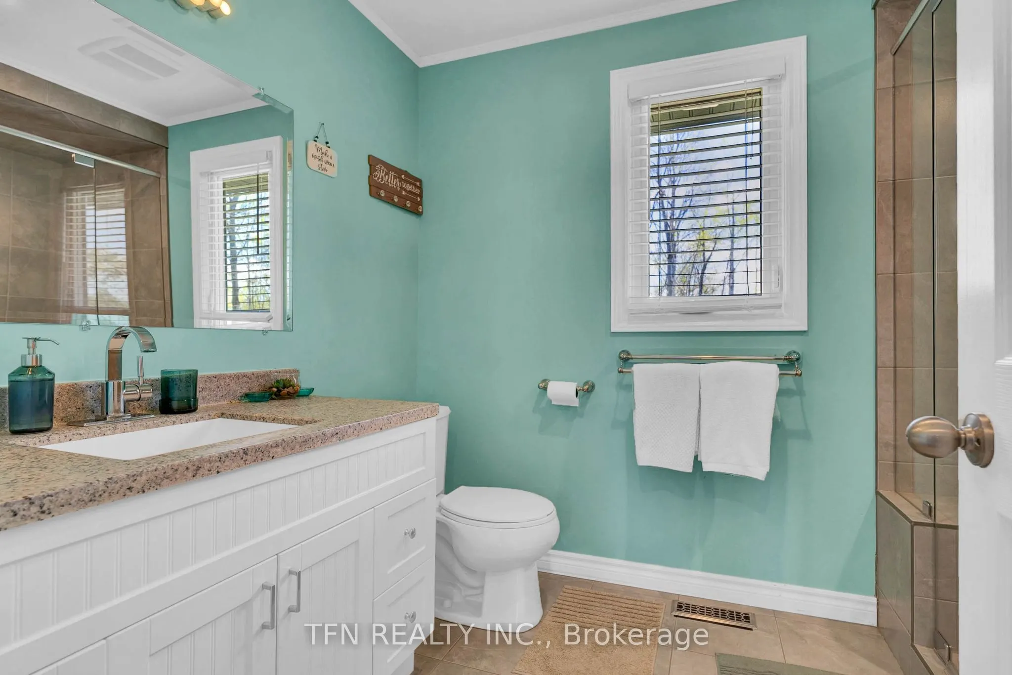4 Pinewood Boulevard