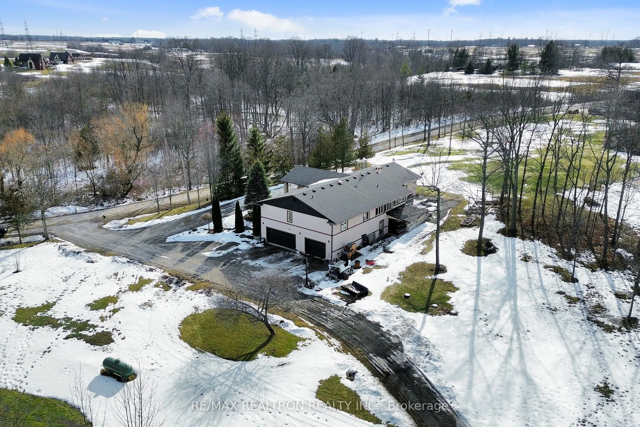 709 Roland Road