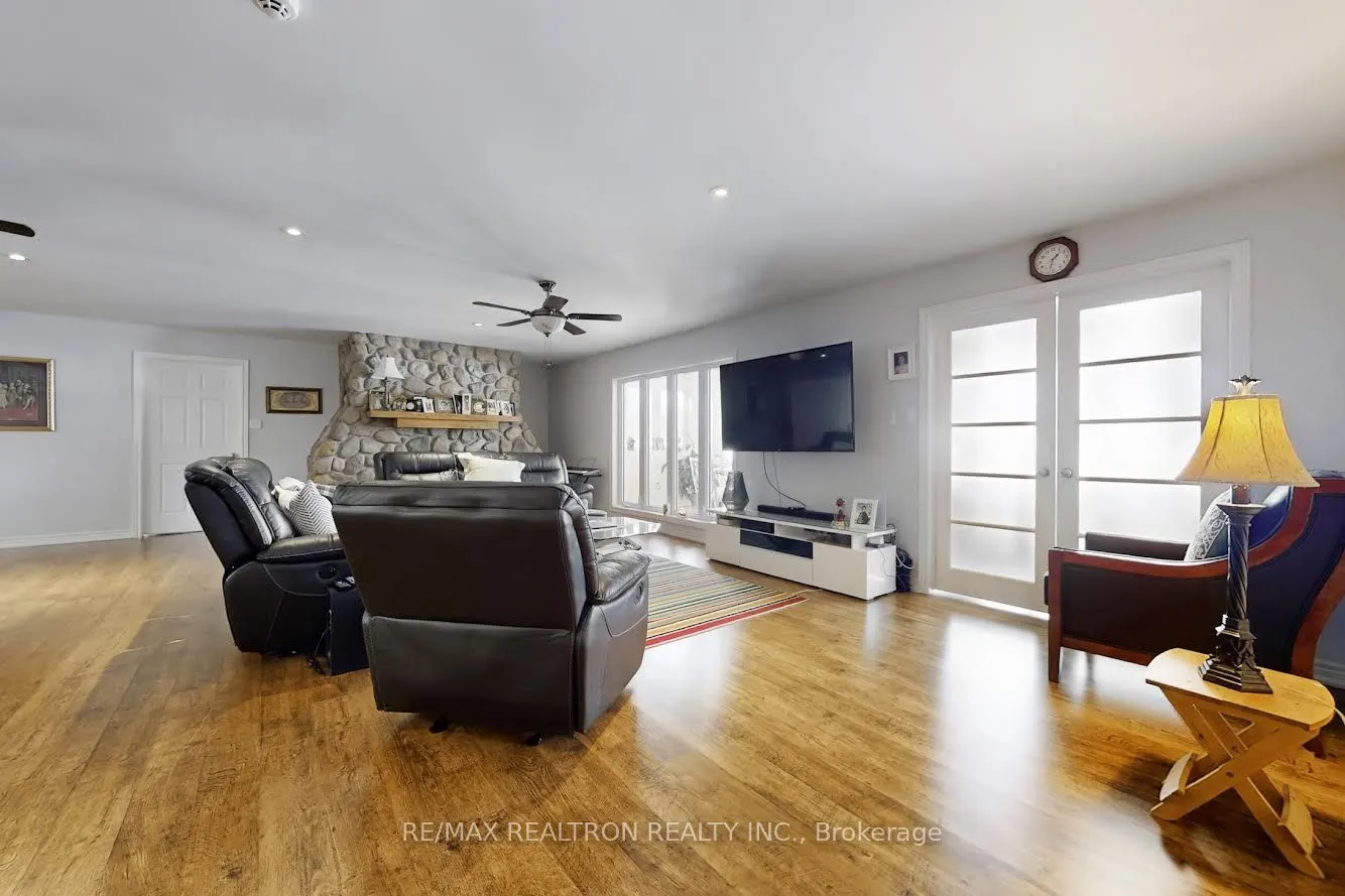 709 Roland Road