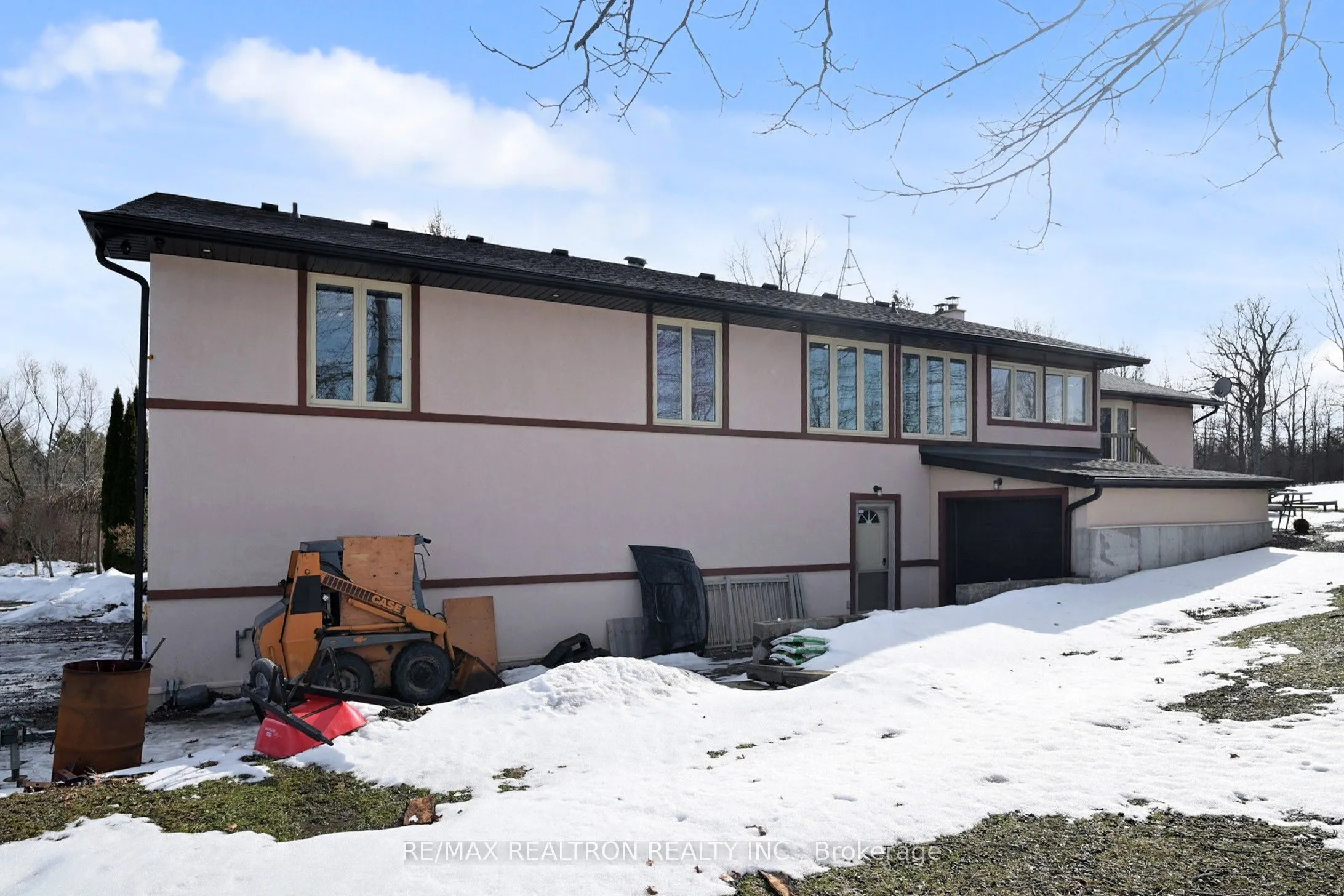 709 Roland Road