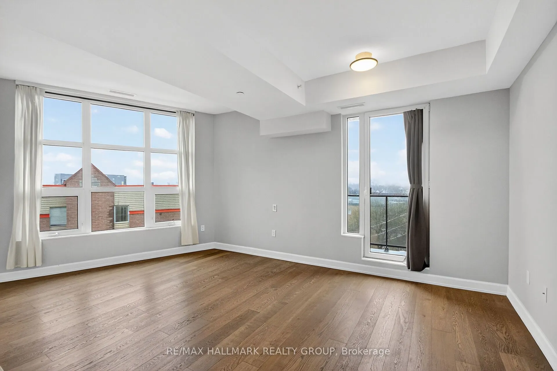 10 Rosemount Avenue #503