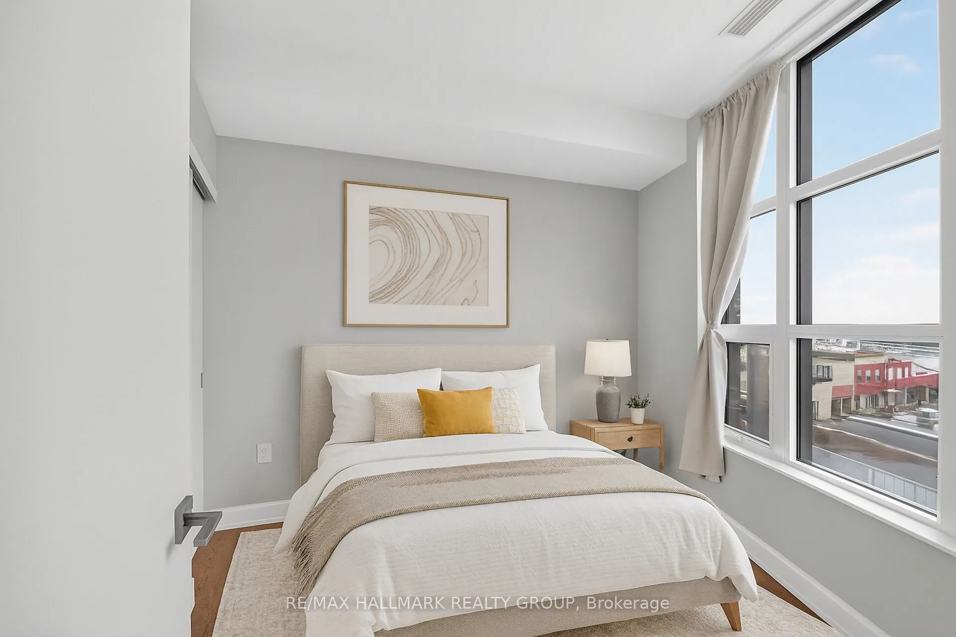 10 Rosemount Avenue #503