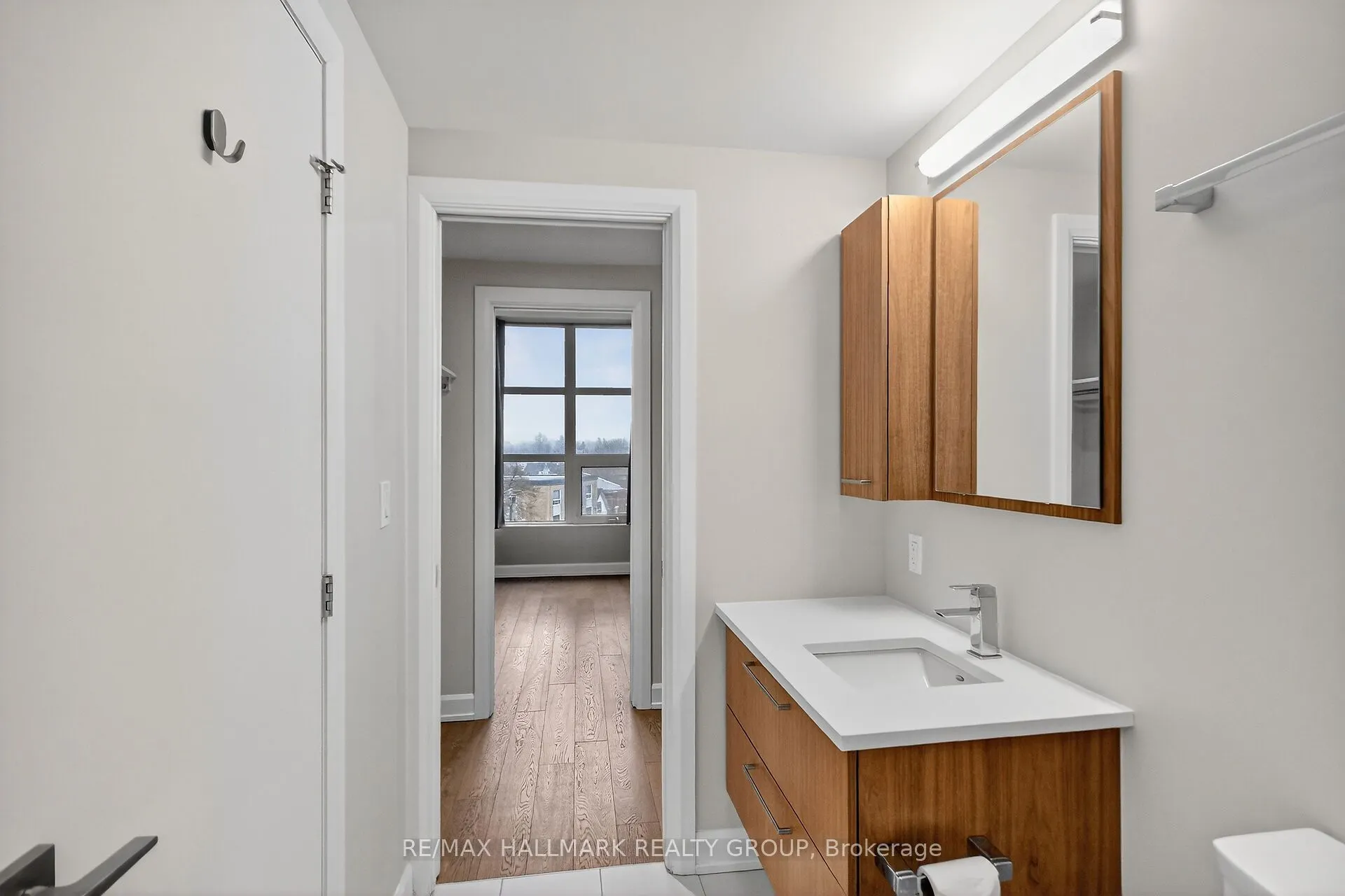 10 Rosemount Avenue #503