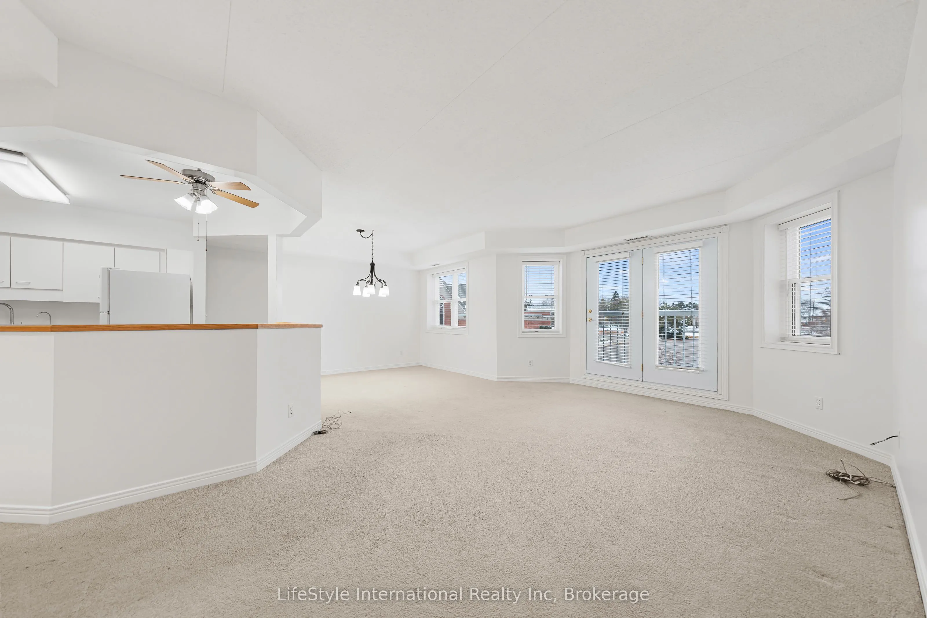 208 Silvercreek Parkway N #205
