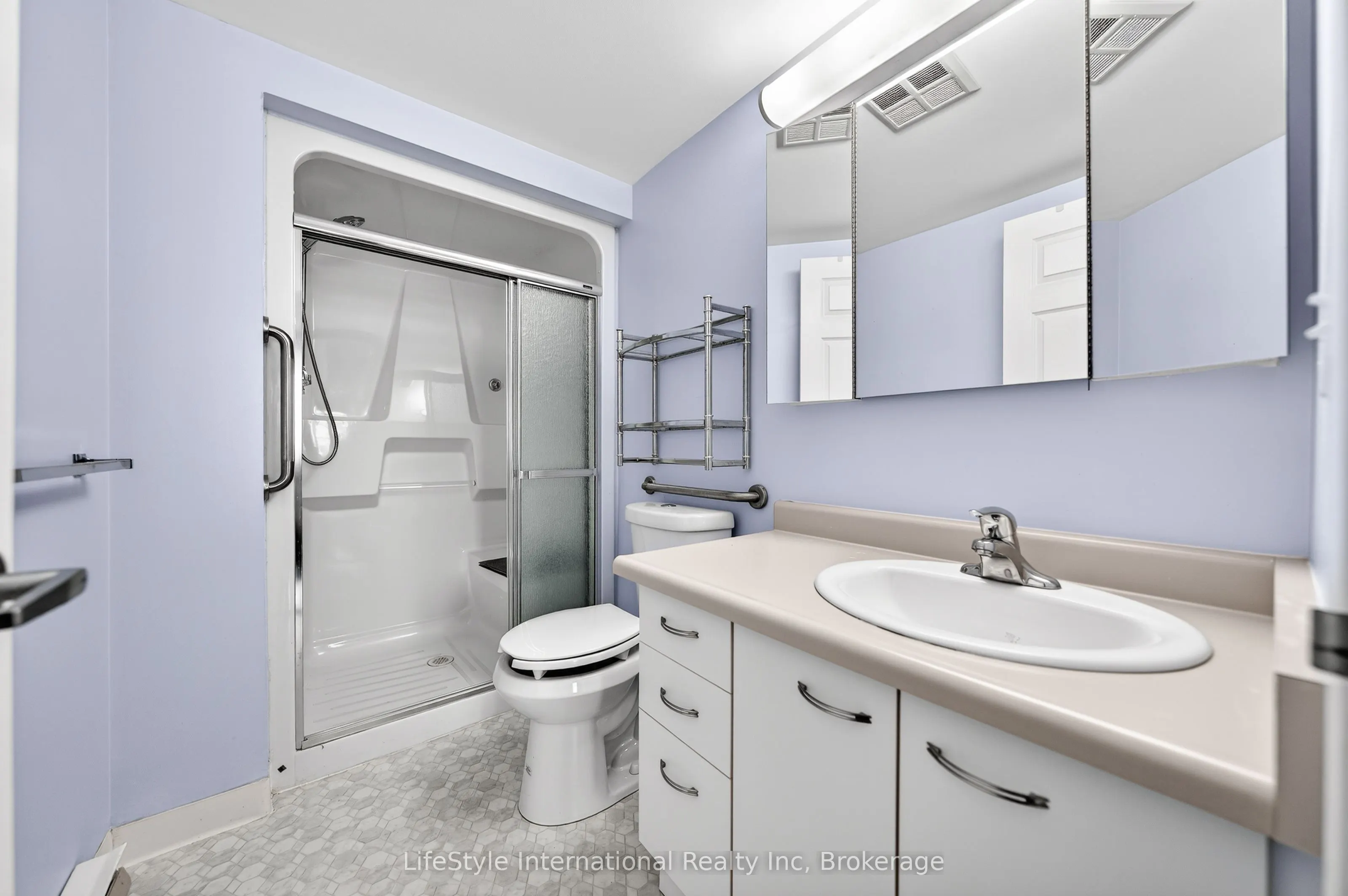 208 Silvercreek Parkway N #306