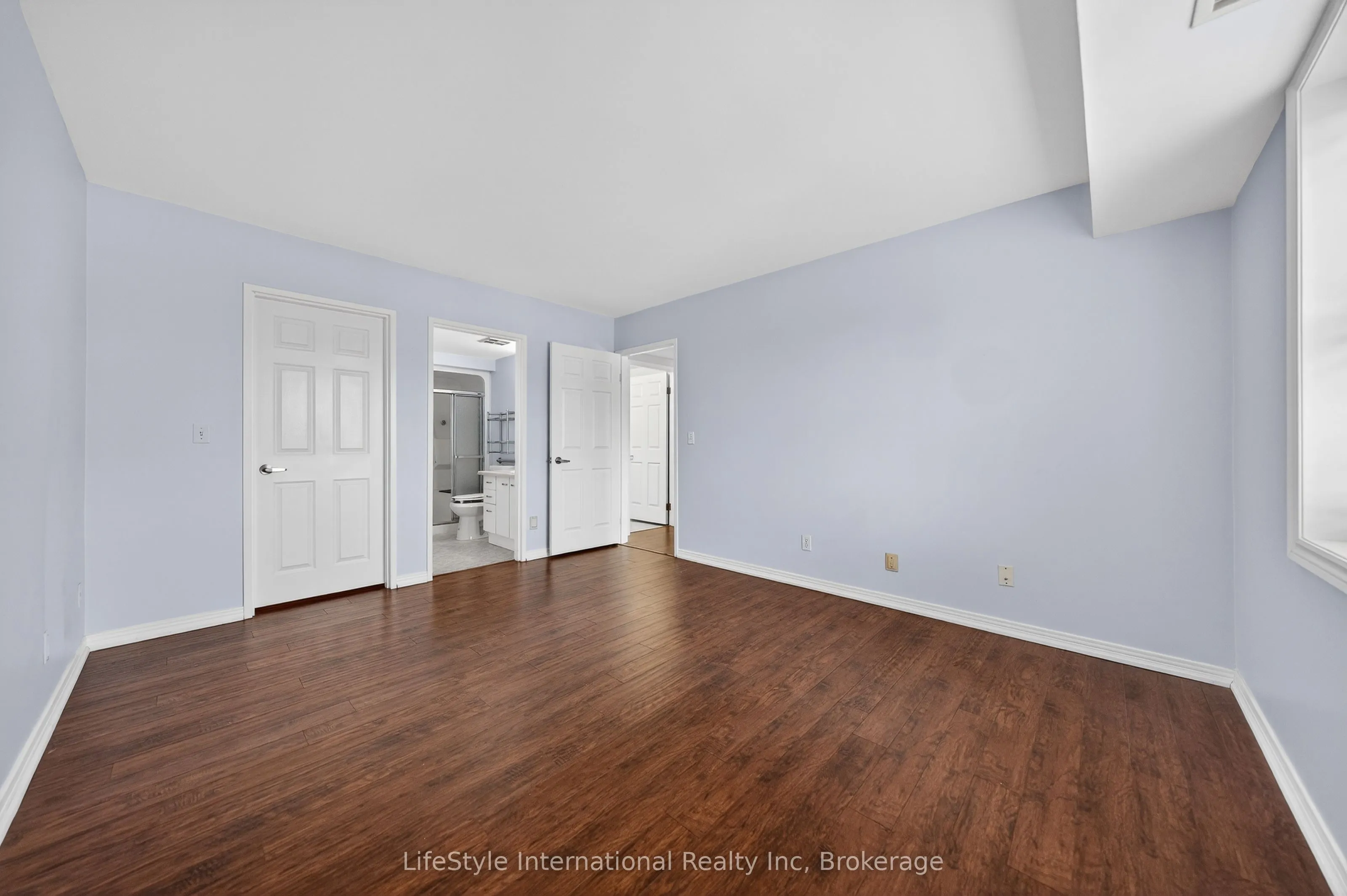 208 Silvercreek Parkway N #306