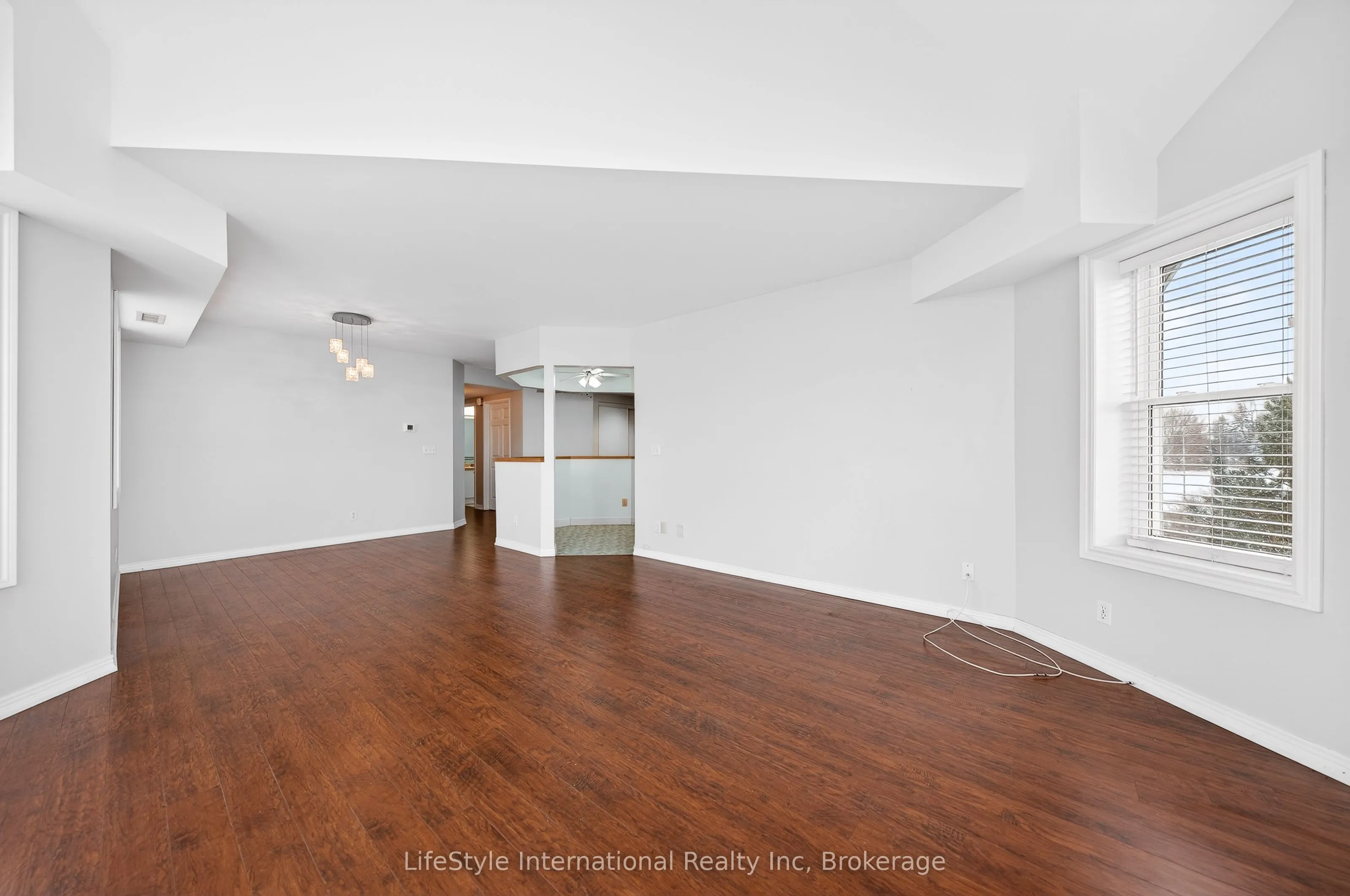 208 Silvercreek Parkway N #306