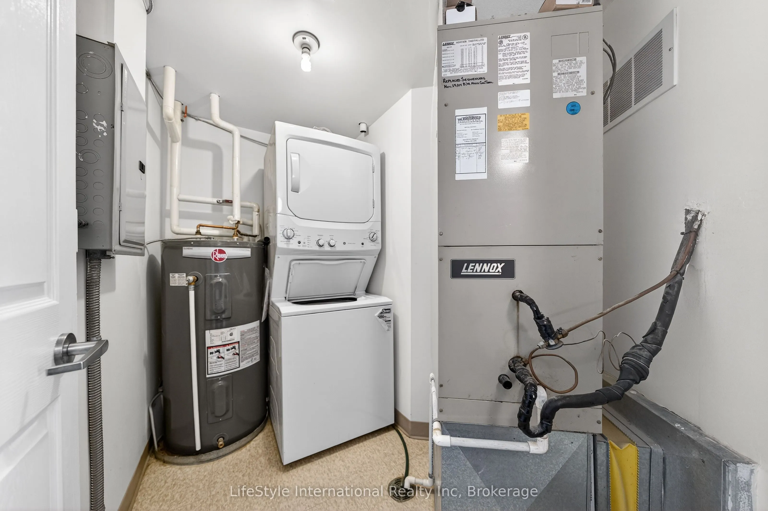 208 Silvercreek Parkway N #306