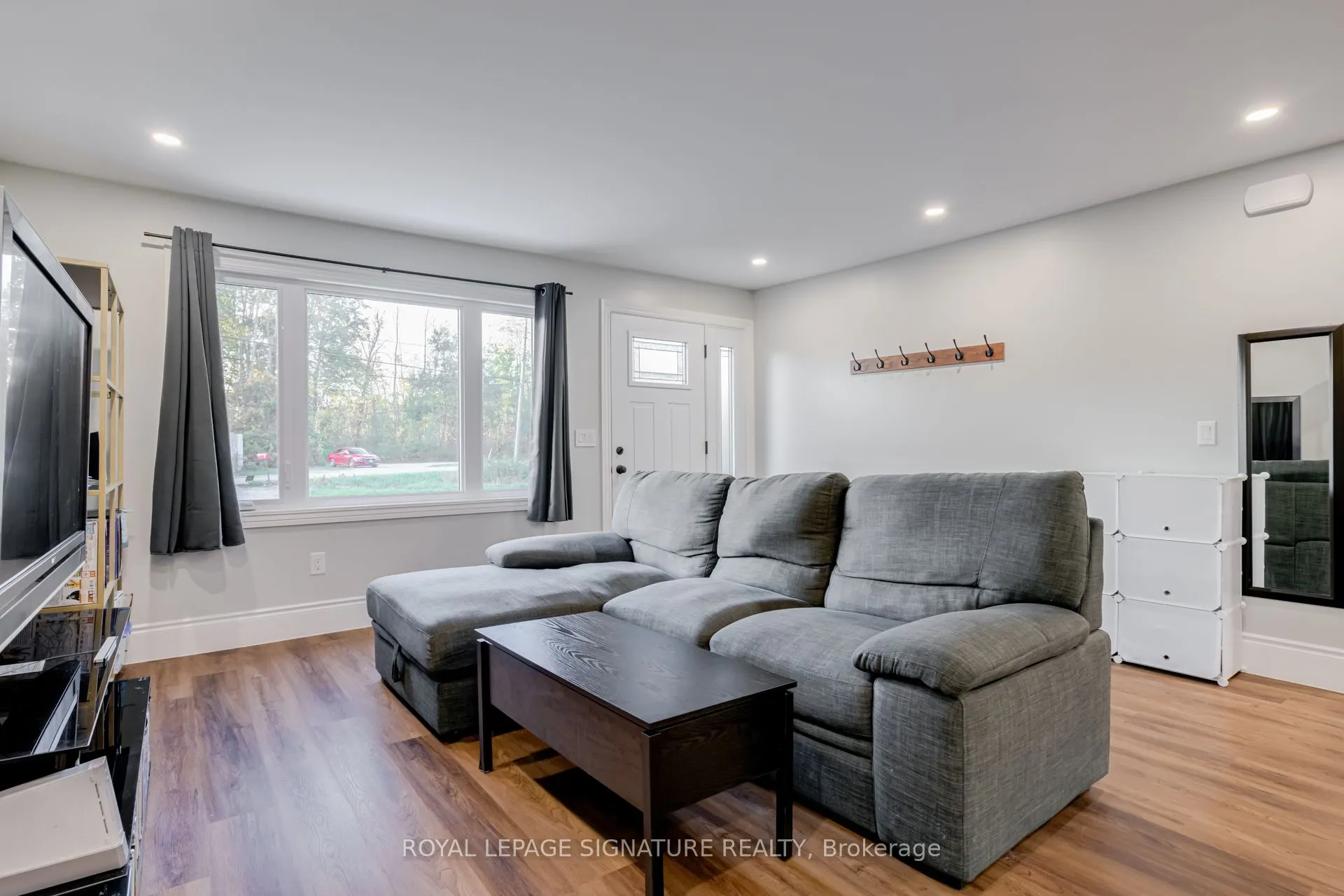 8 Mountsberg Road