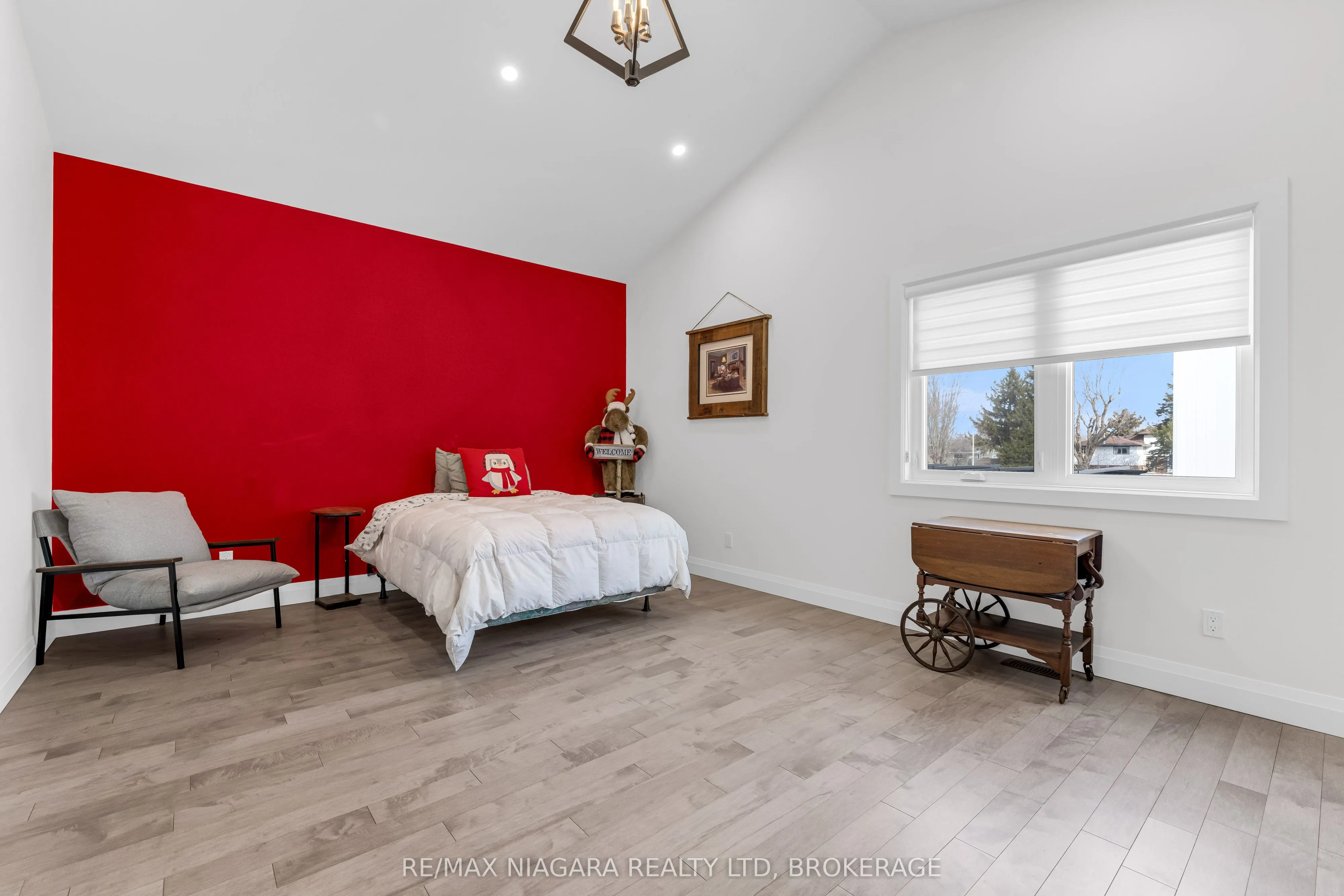 5 Heron Pointe Road