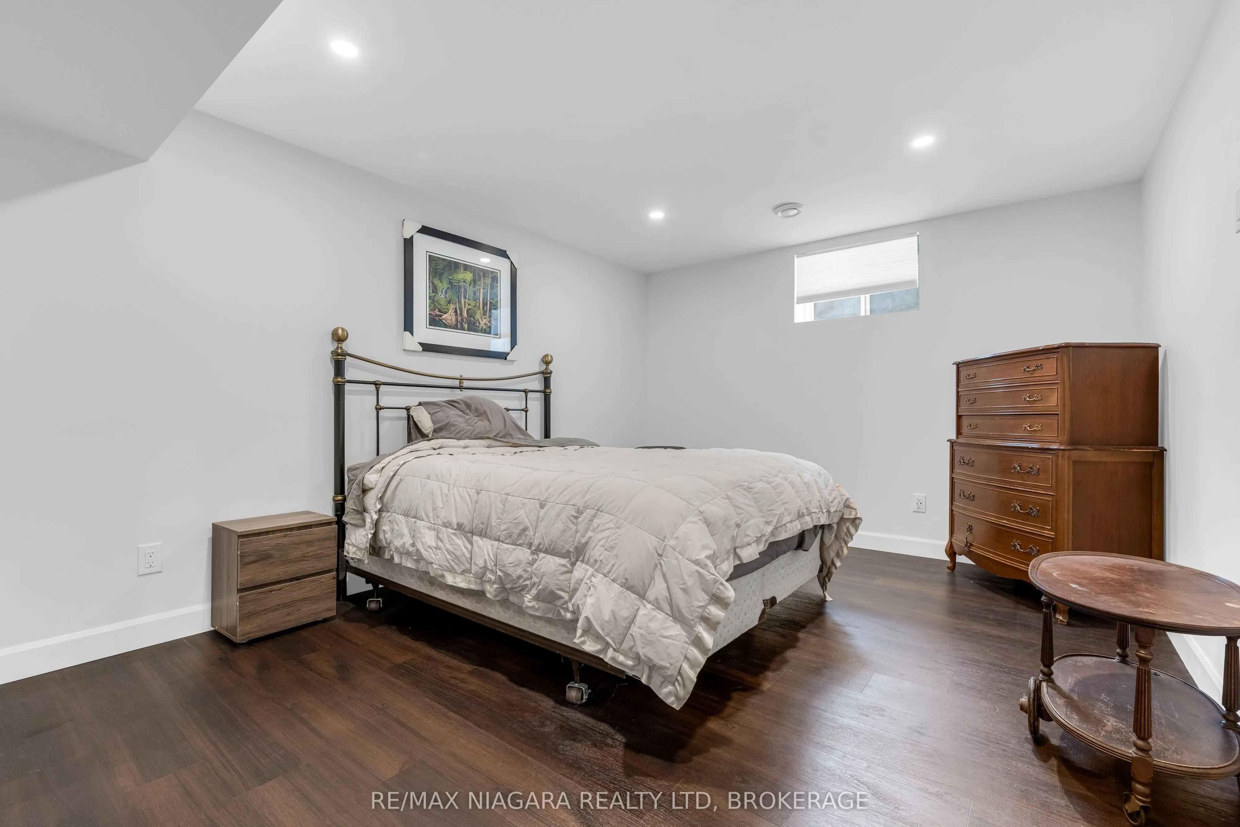 5 Heron Pointe Road