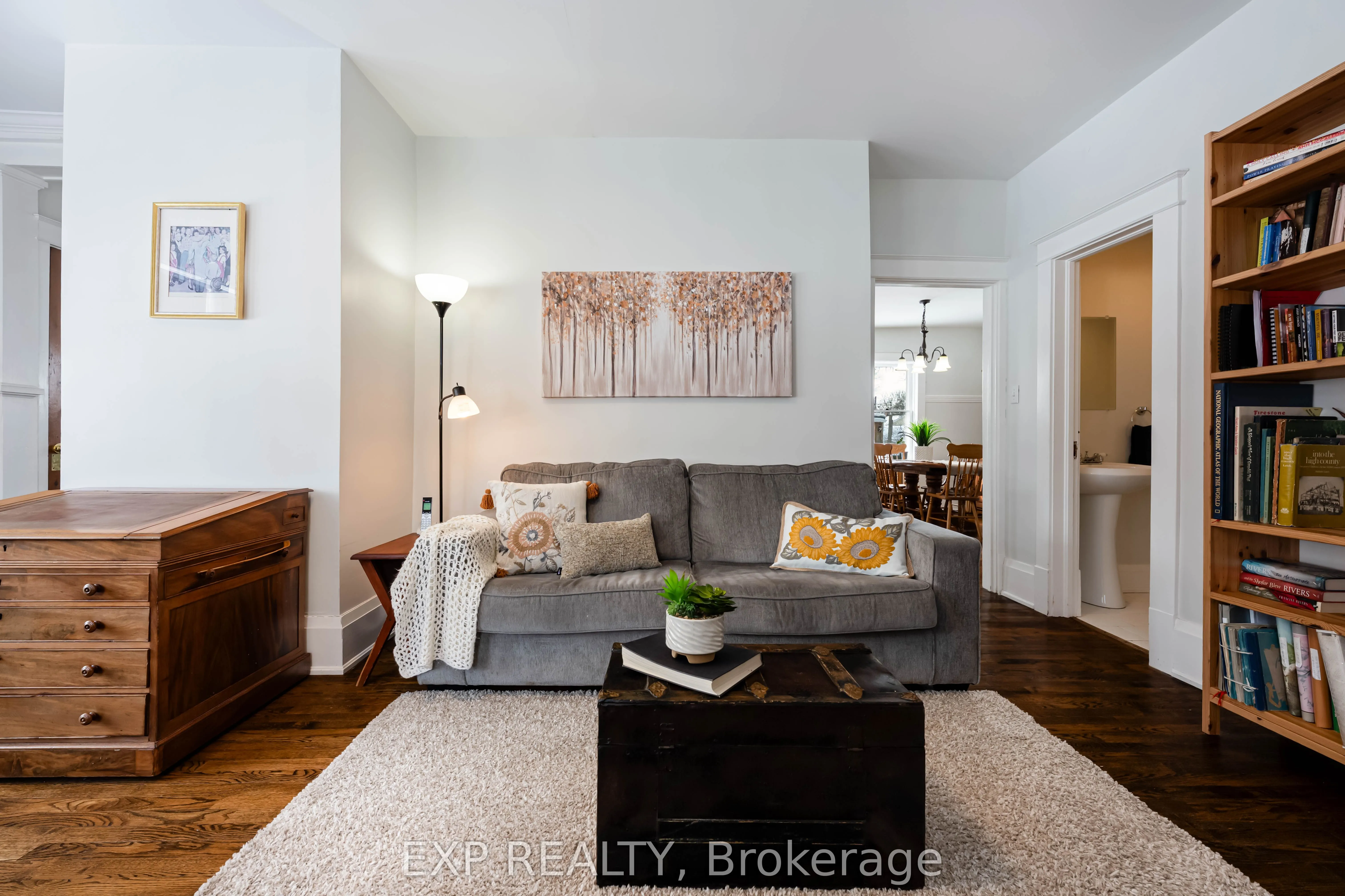 314 Main Street E