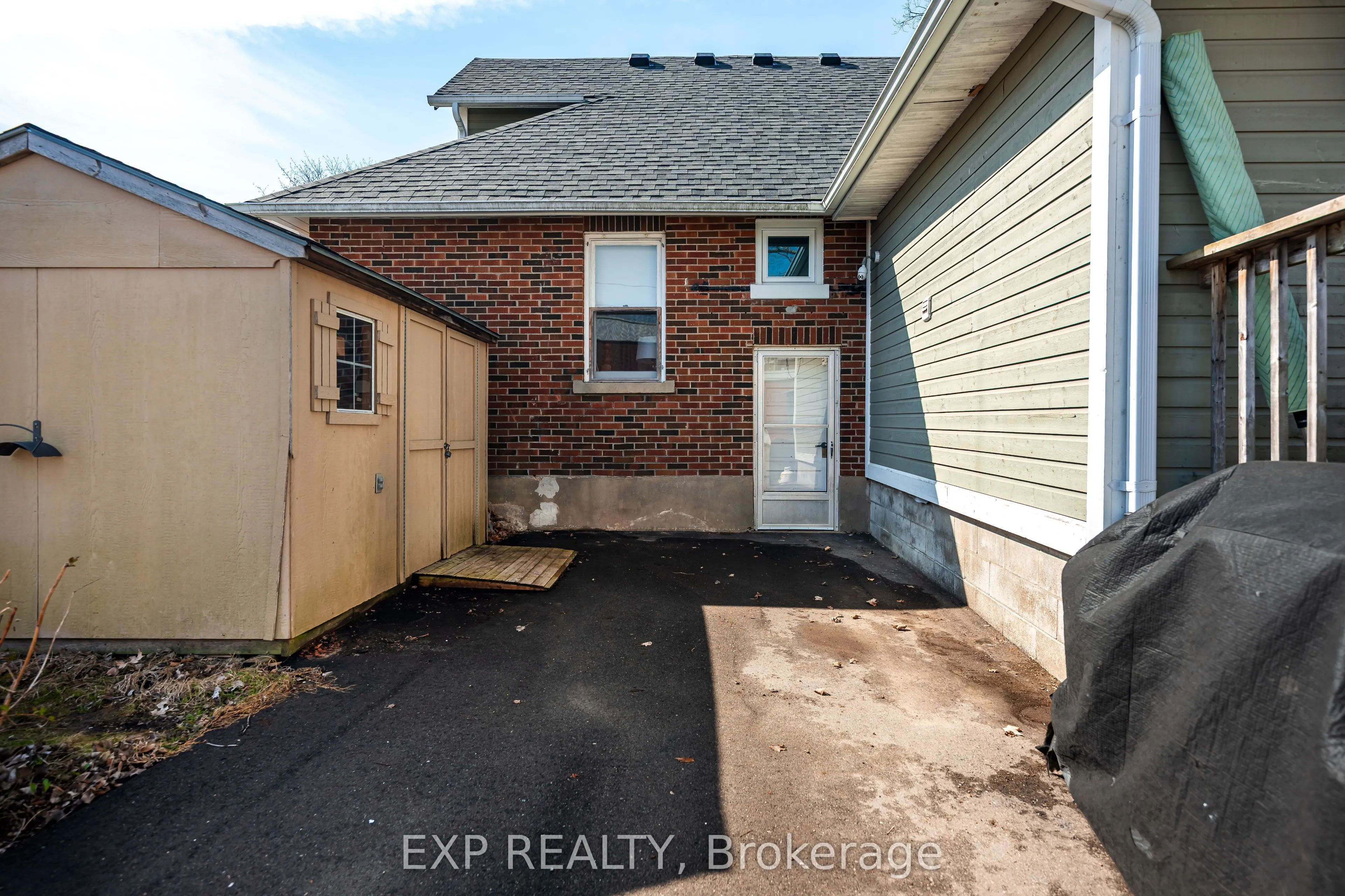 314 Main Street E