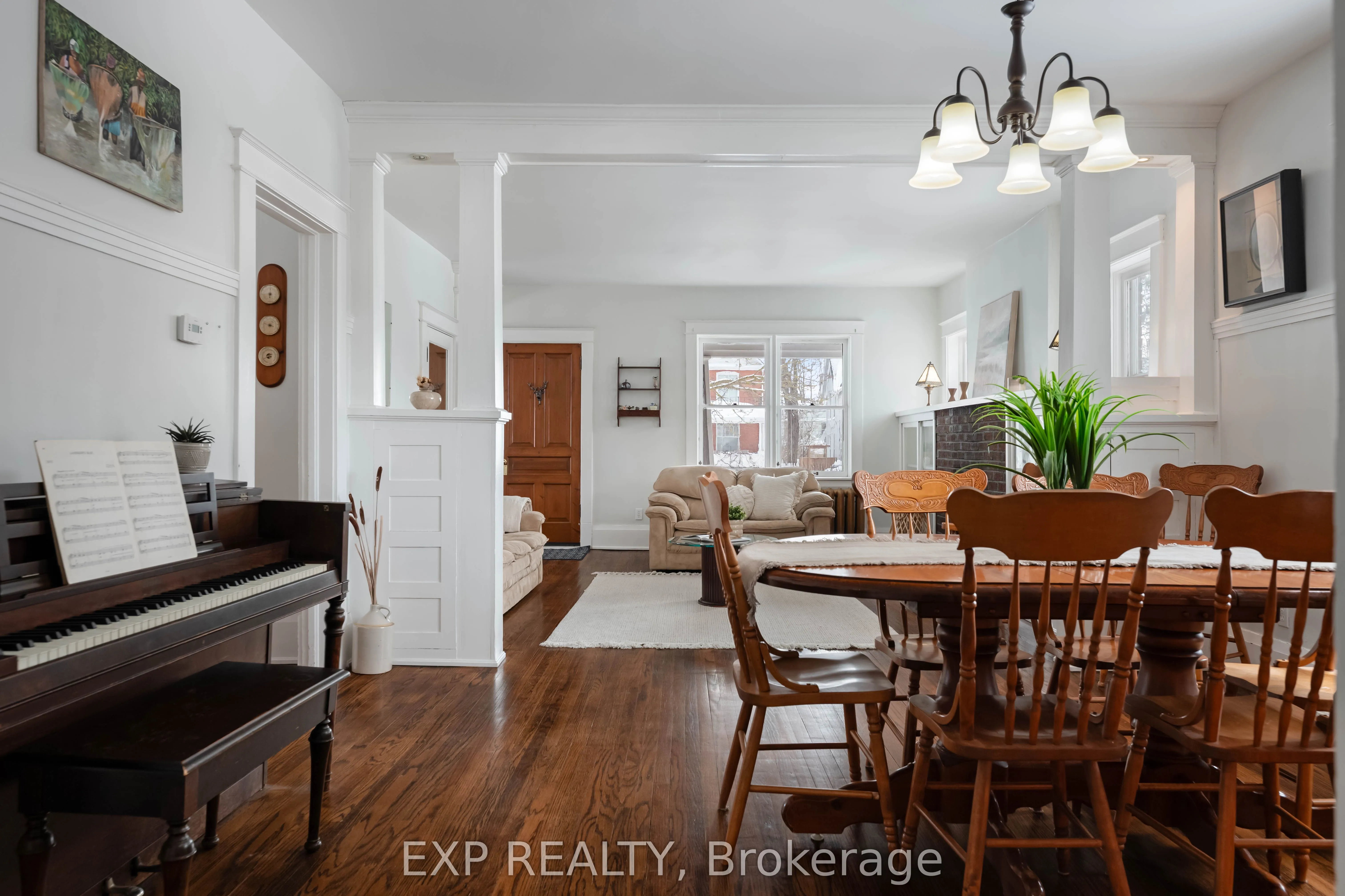 314 Main Street E