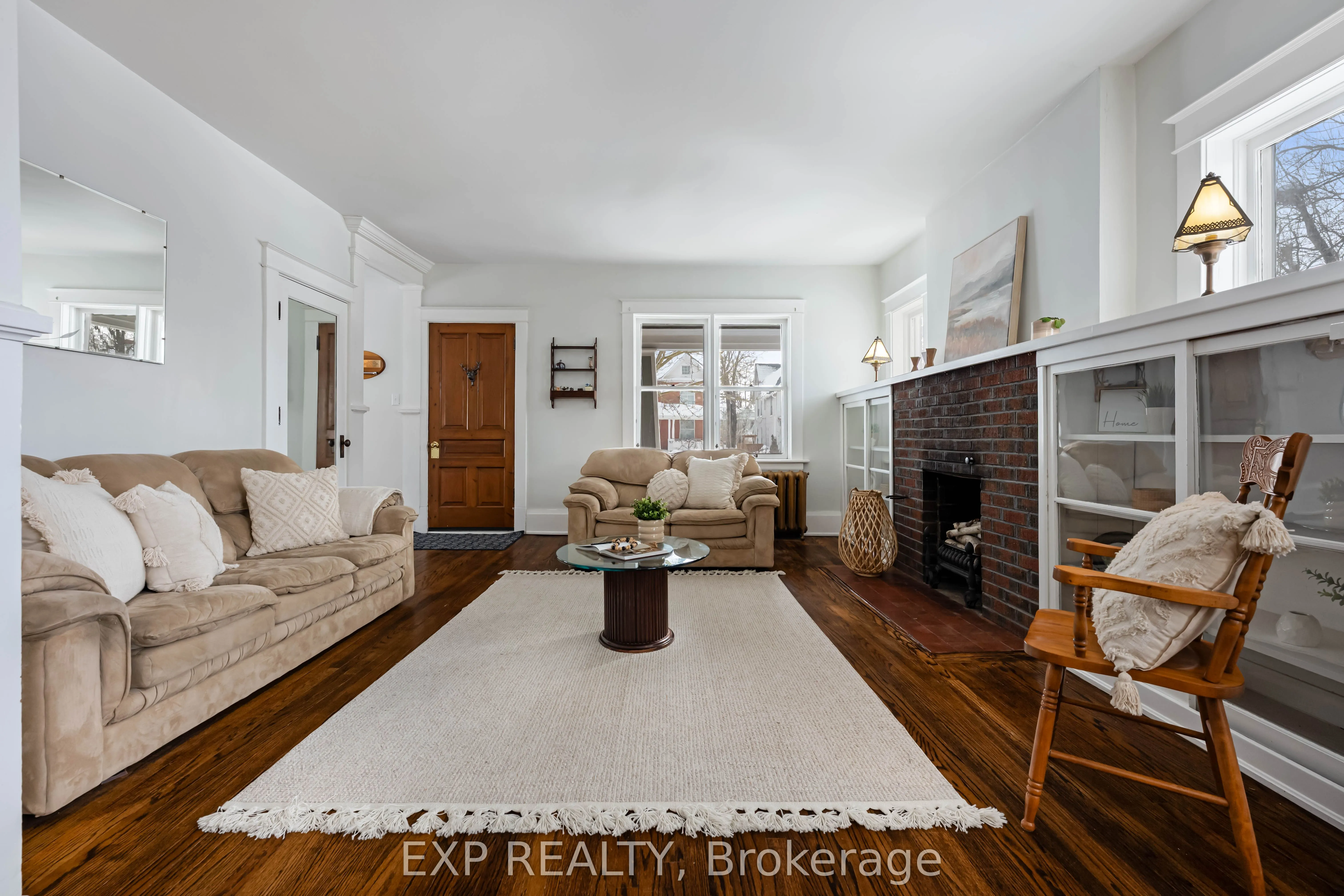 314 Main Street E