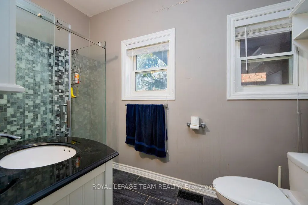 422 Donald B Munro Drive